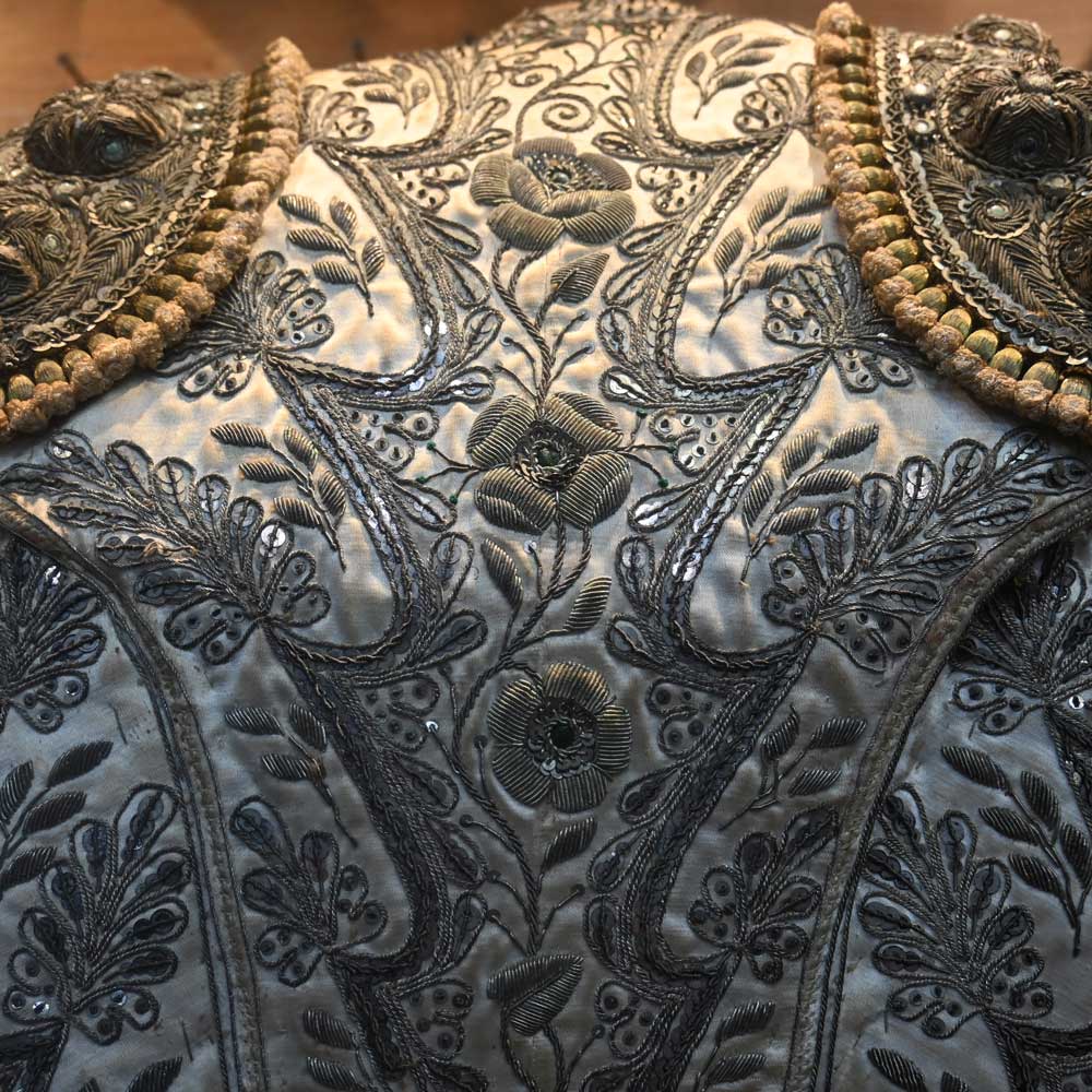 "The Suit of Lights" Matador Bullfighter Set - Image 5