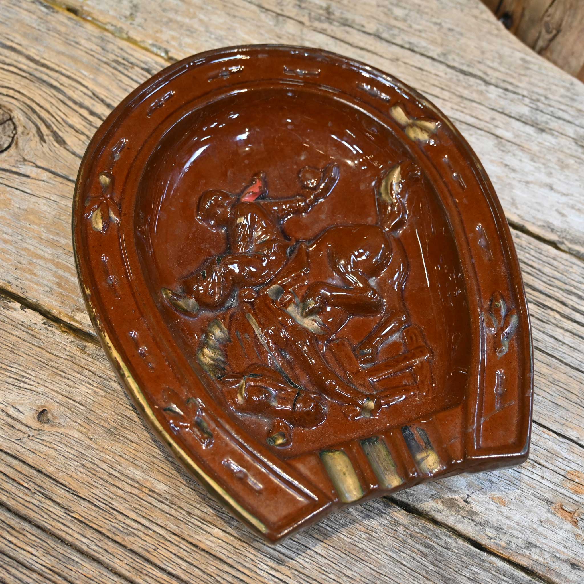 1950's Ceramic Horseshoe Ashtray Wall Hanging - Image 2
