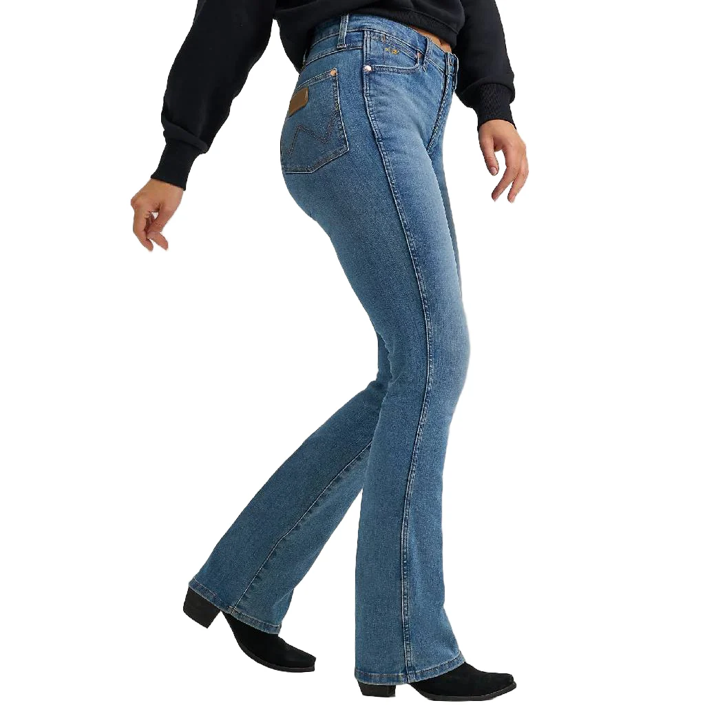 Wrangler Lainey Wilson Boot Hugger Jean - Image 3