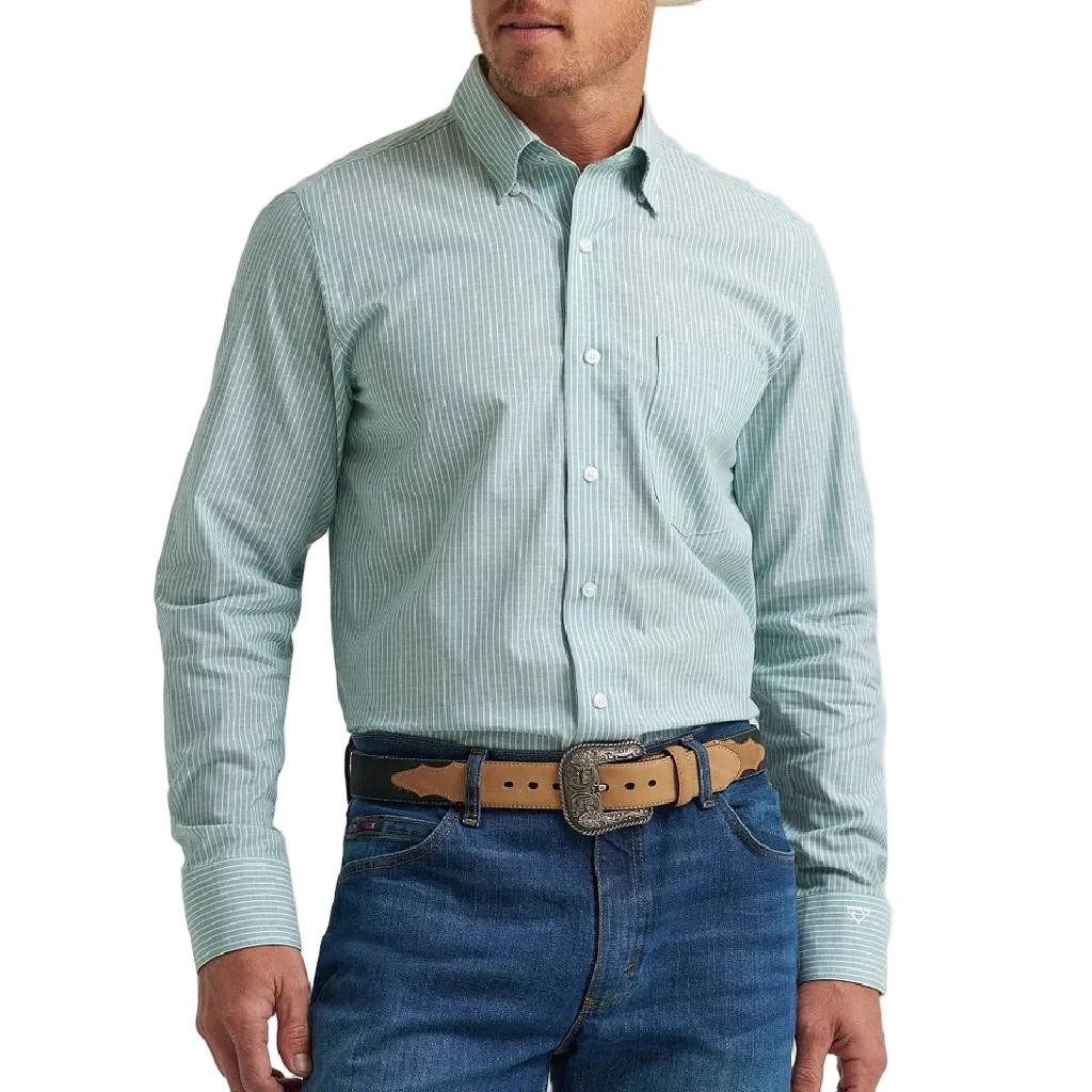 Wrangler Men's Cody Johnson Classic Fit Green Button Up Shirt