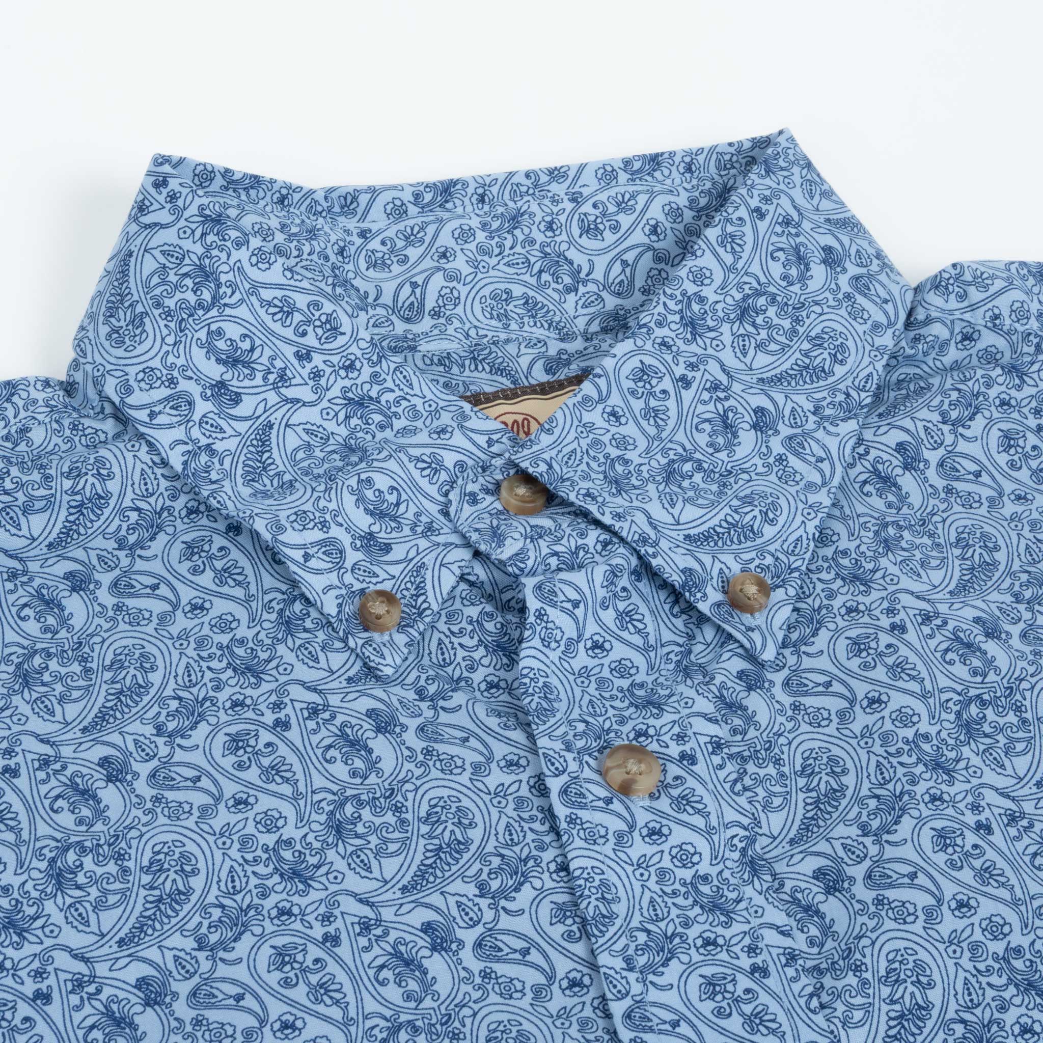 Wrangler Men's Relaxed Fit Paisley Button Down Shirt - Image 2