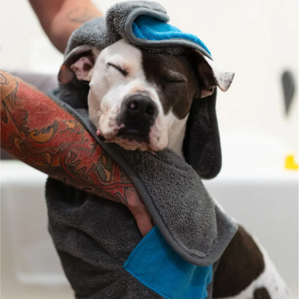 Messy Mutts Deluxe Microfiber Towel - Image 2