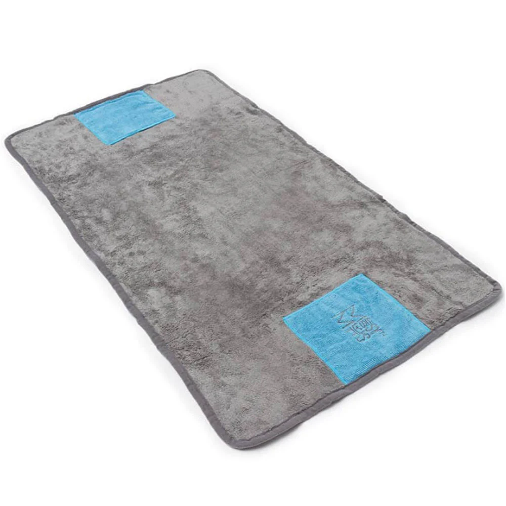 Messy Mutts Deluxe Microfiber Towel - Image 4