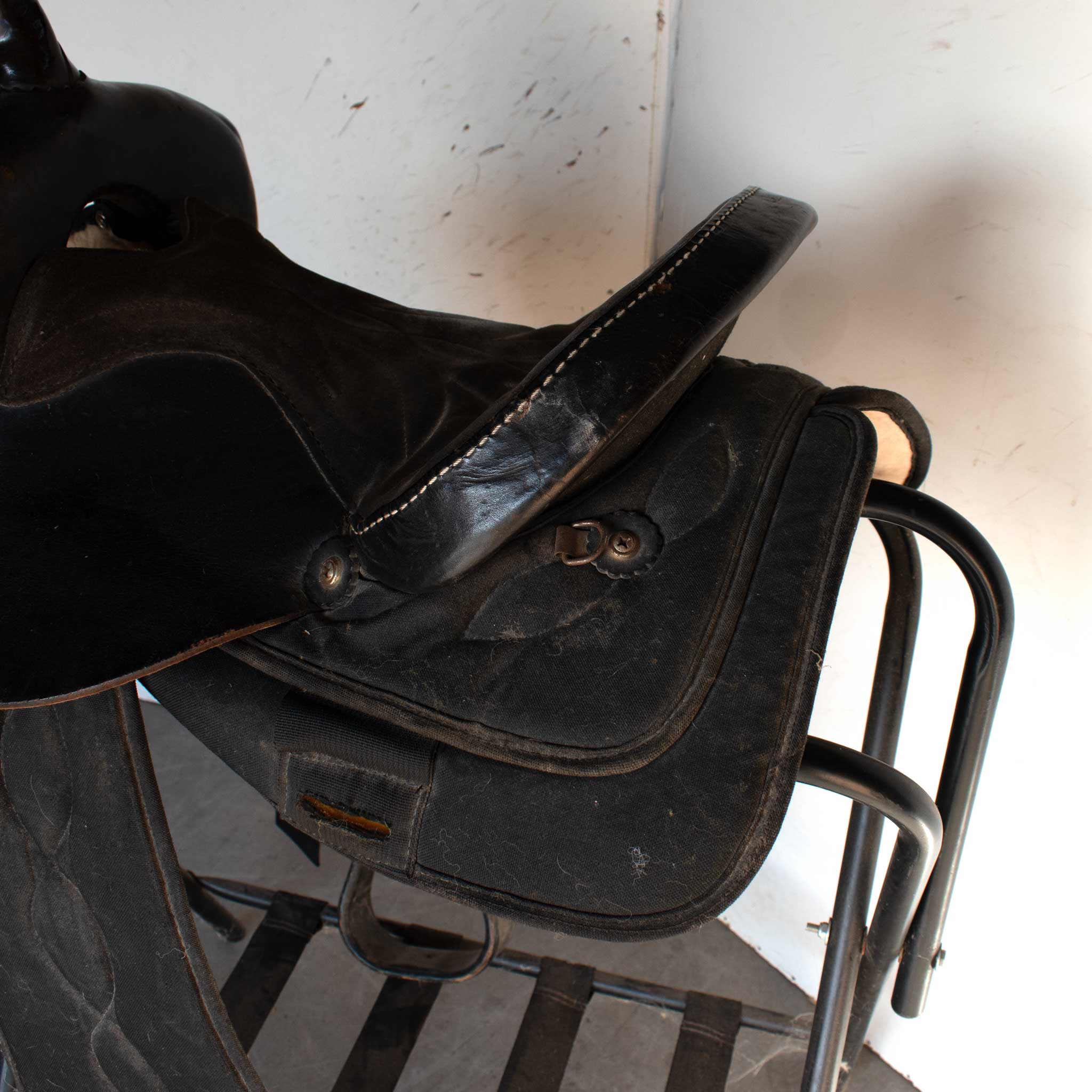 Used 14.5" King Series Rider Saddle - Image 4