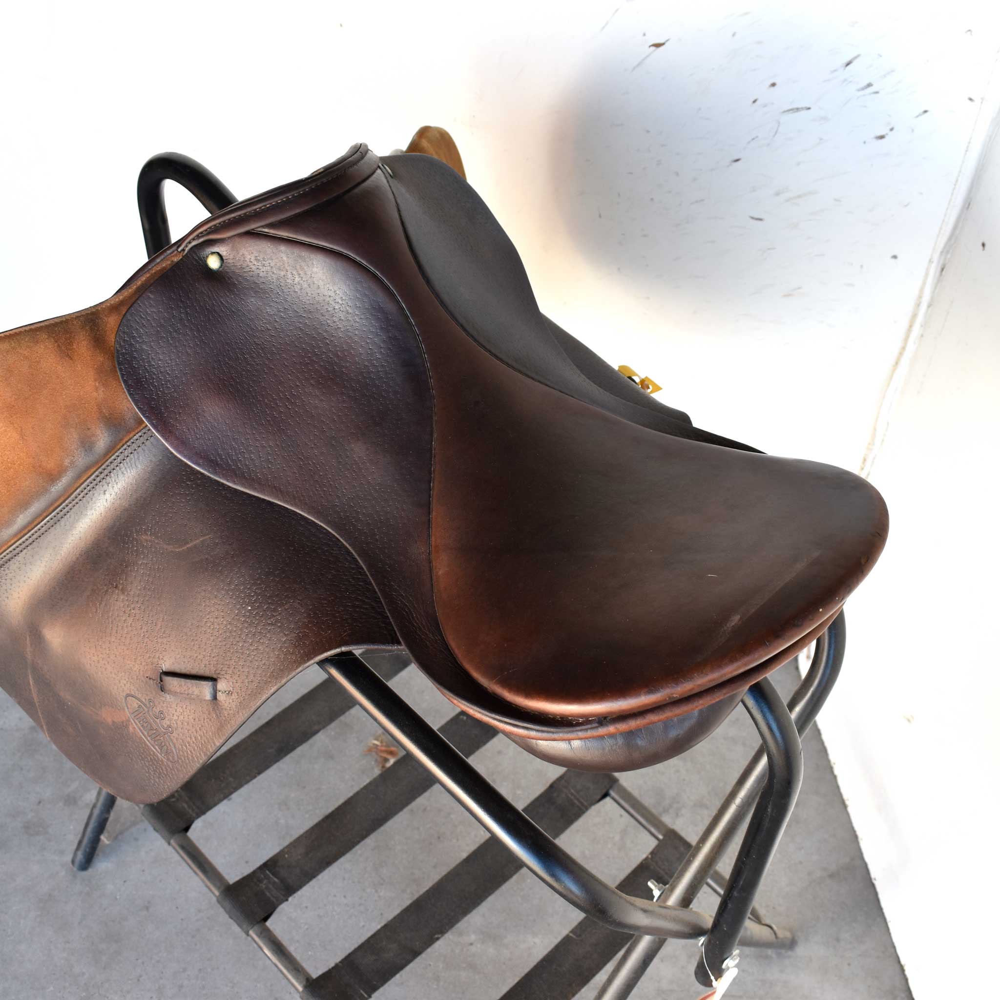 Used 15" English Tex Tan Rider Saddle - Image 3