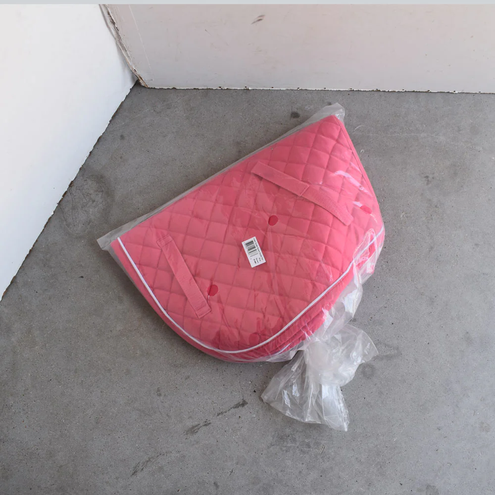 NEW Tough 1 Comfort Square Saddle Pad - Image 3