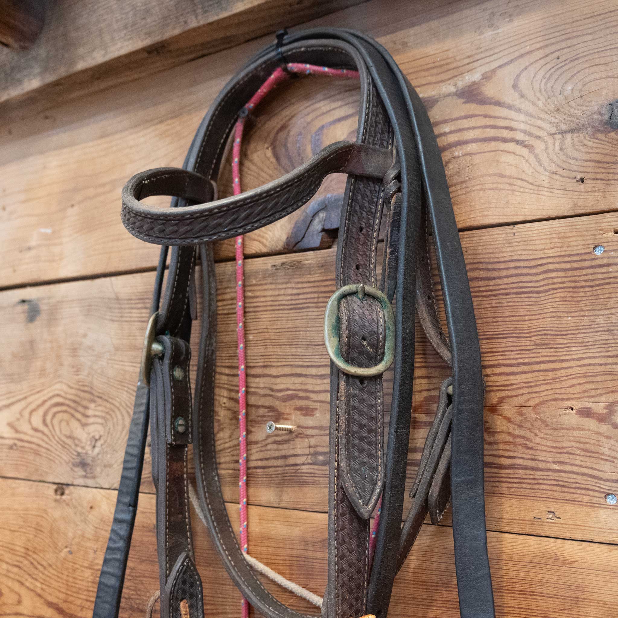 O-Ring Twisted Wire Snaffle Bridle Rig w/String Martingale - Image 3