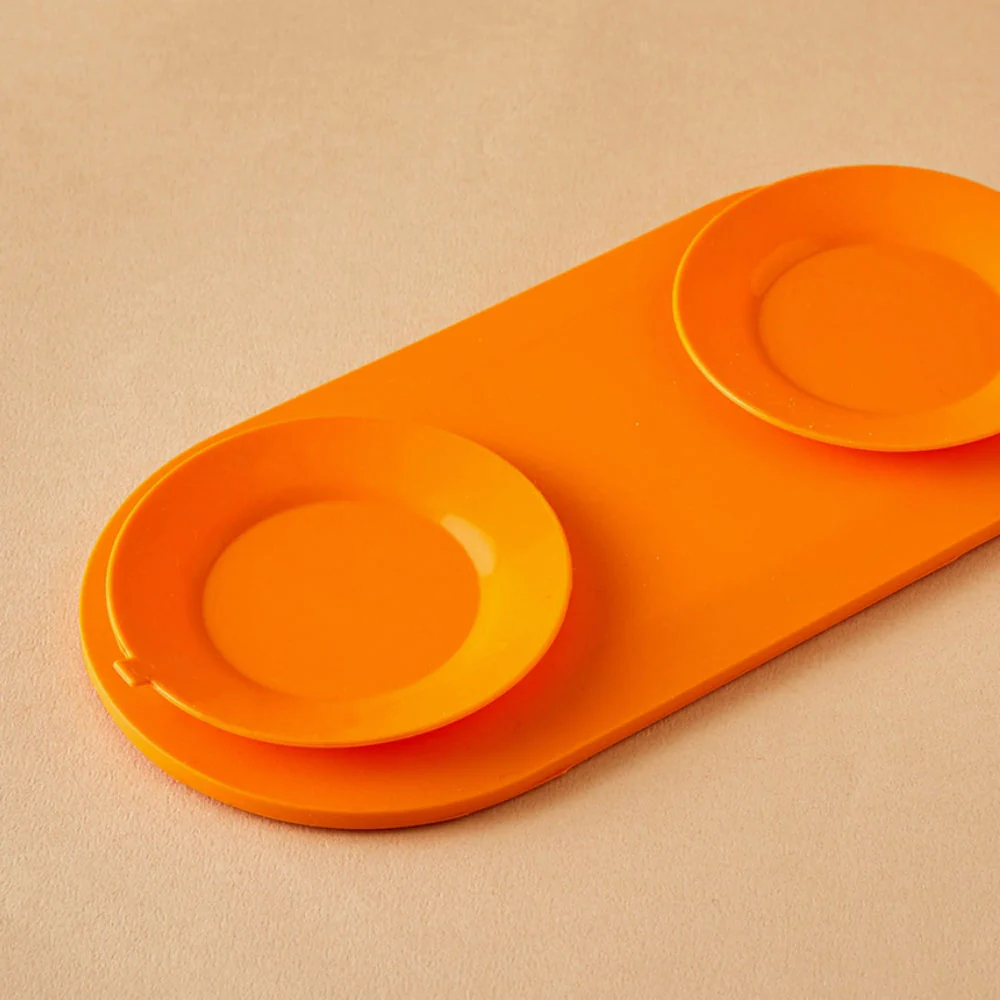 Oval Silicone Lick Pad with Suction Cups - Image 2