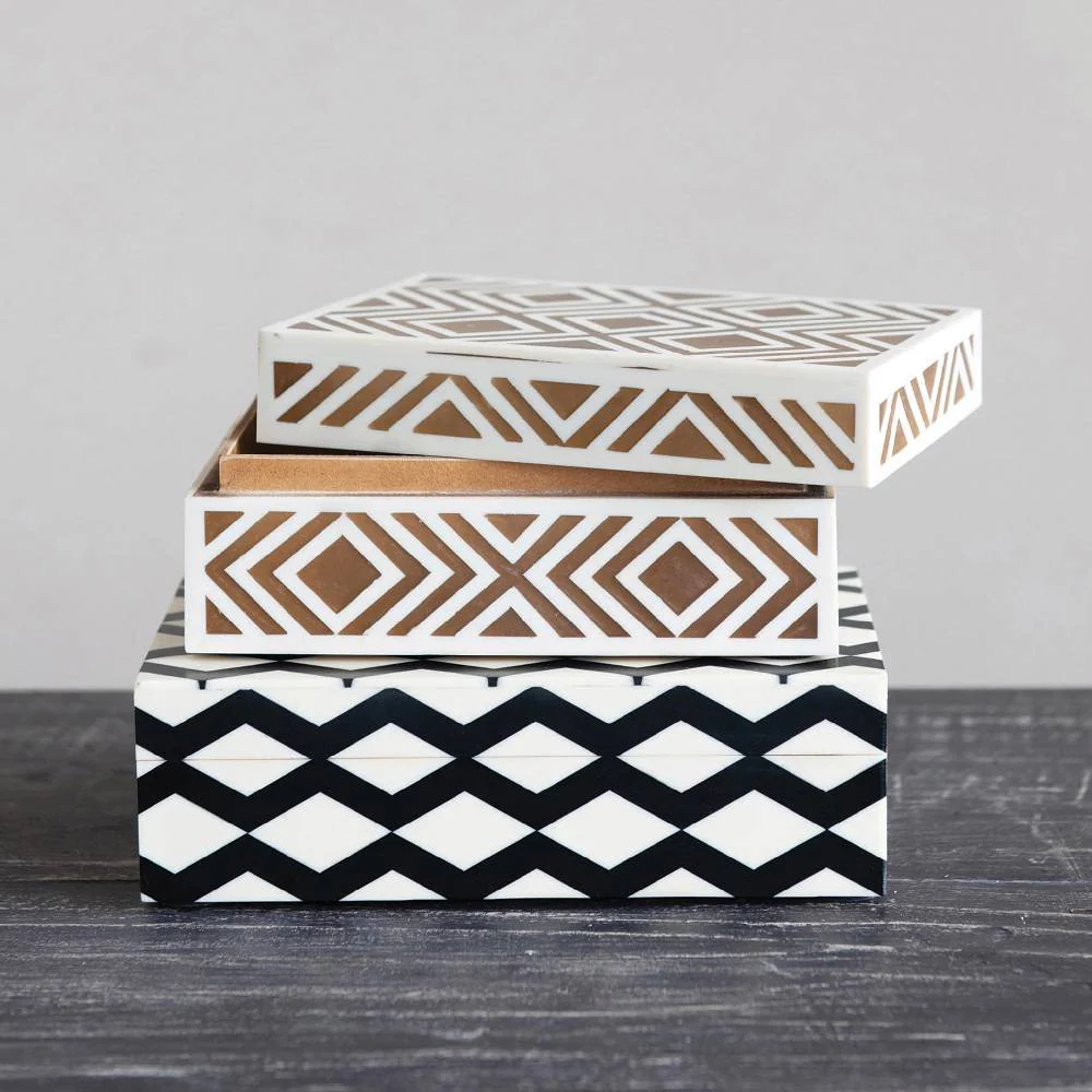 Resin Box with Lid and Pattern Inlay - Image 2