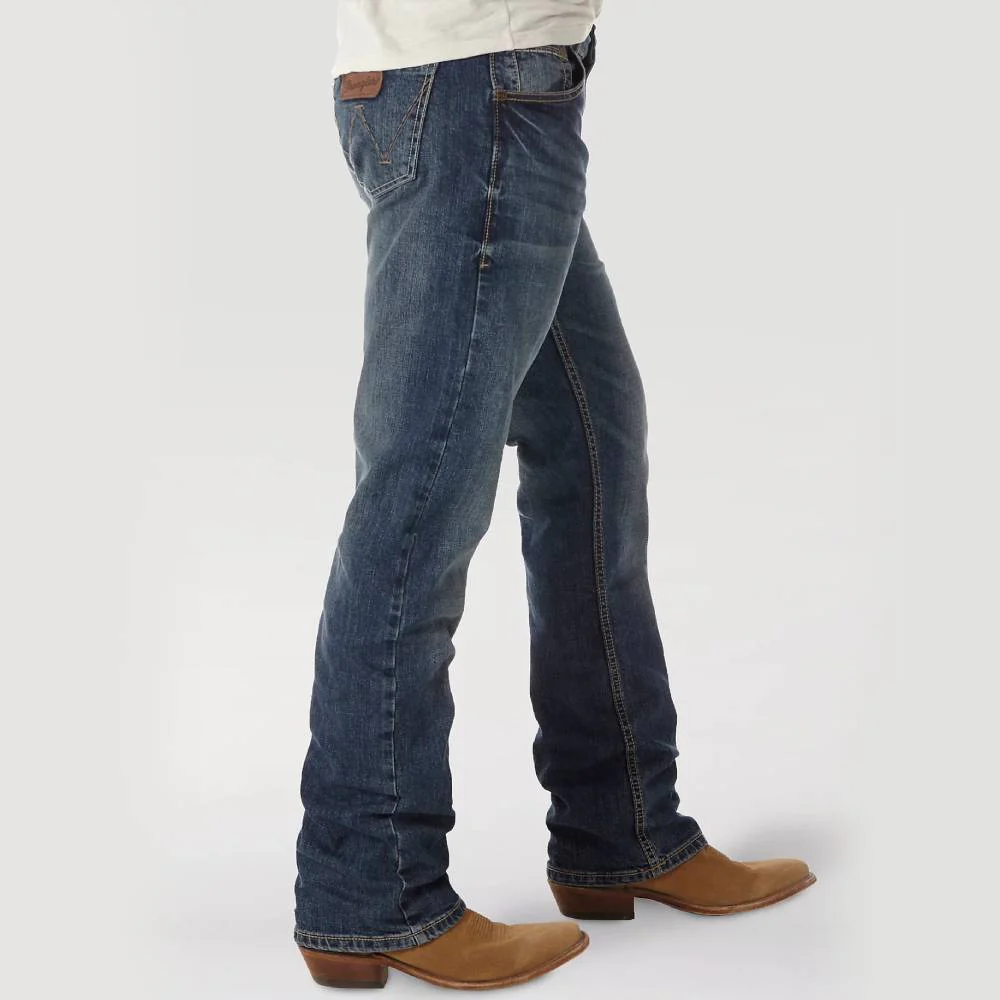 Wrangler Men's Retro Slim Jean - Image 2