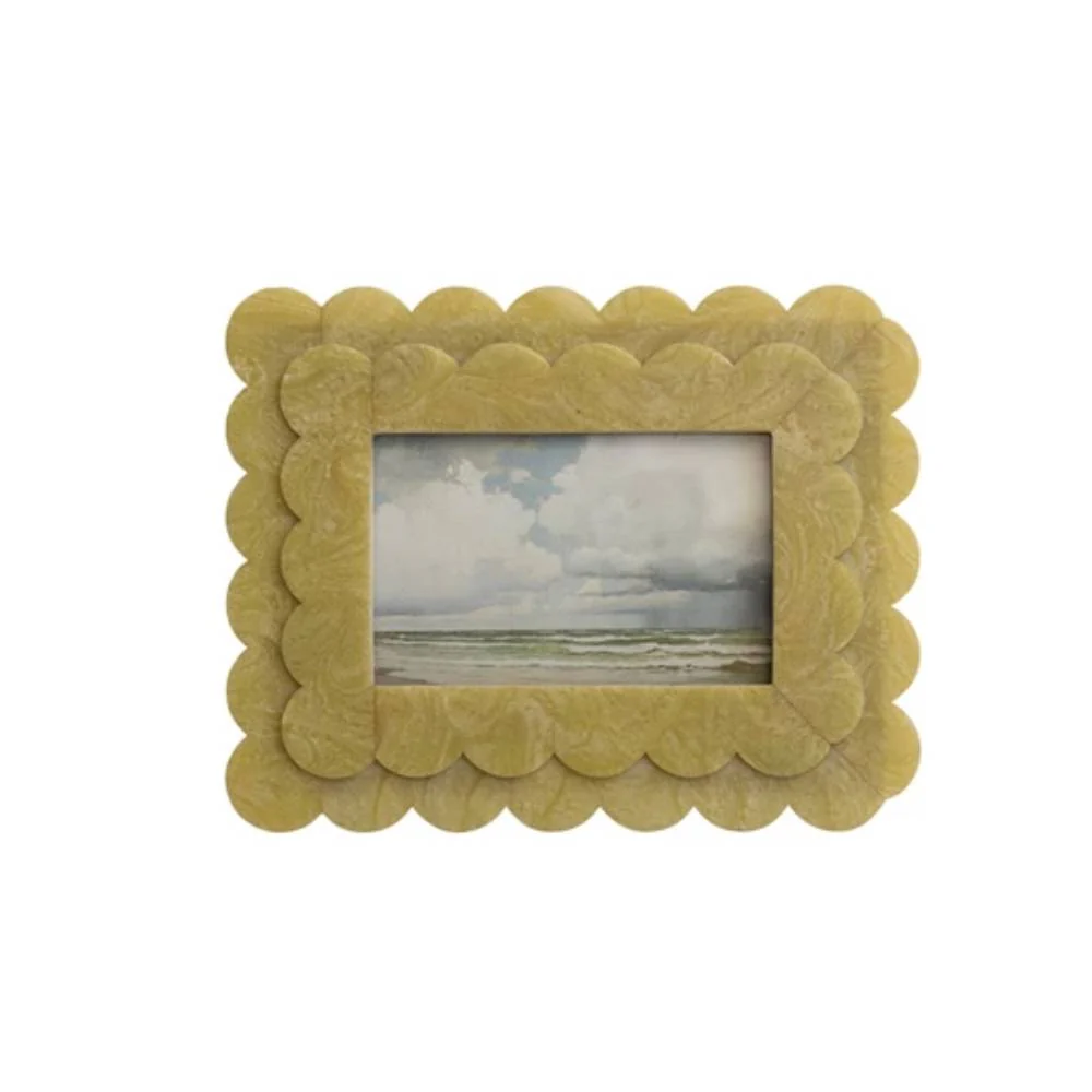 2- Layer Scalloped Resin Photo Frame - 4" x 6" - Image 2