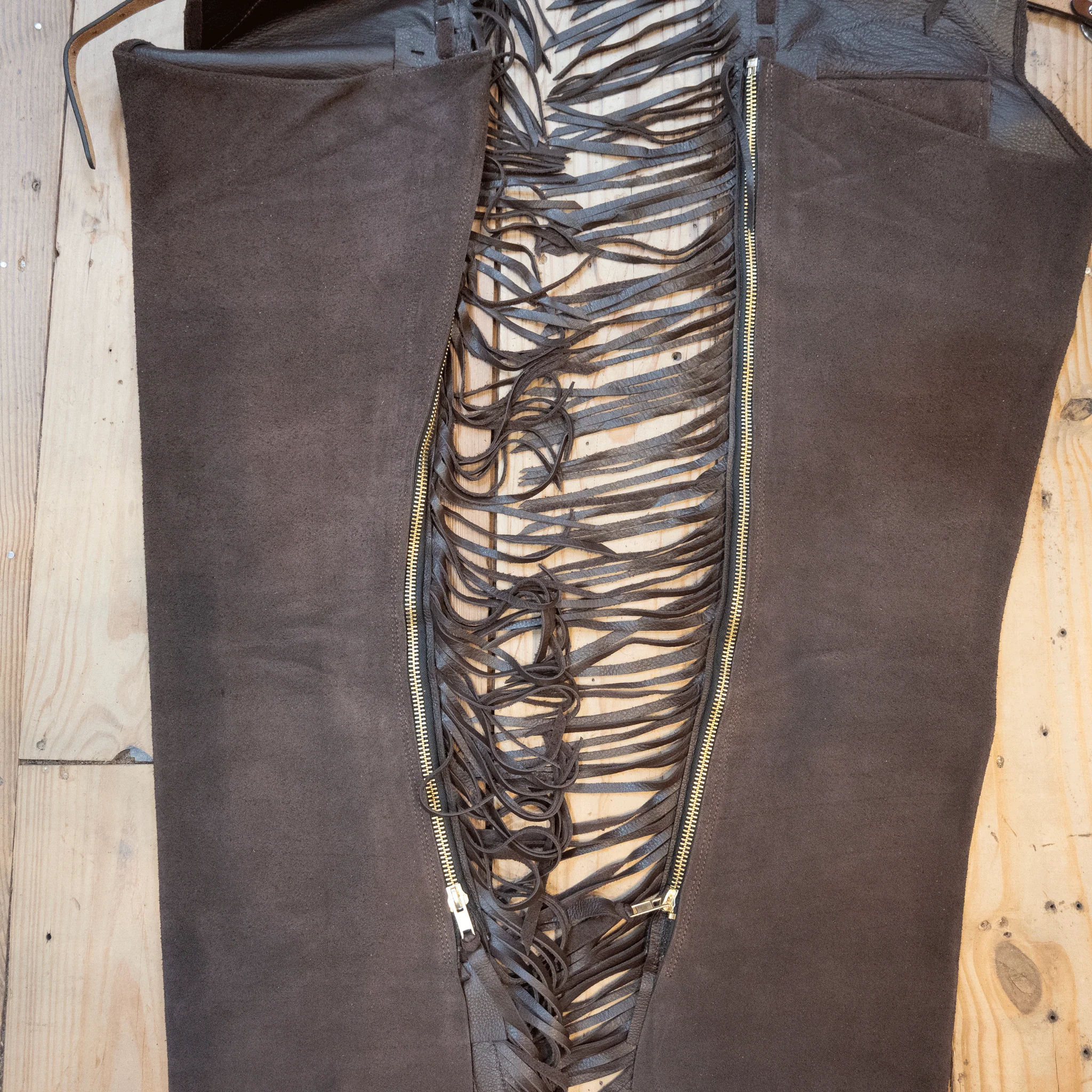 Teskey's Med. Chocolate Versatility Shotgun Chaps 2116 - Image 5