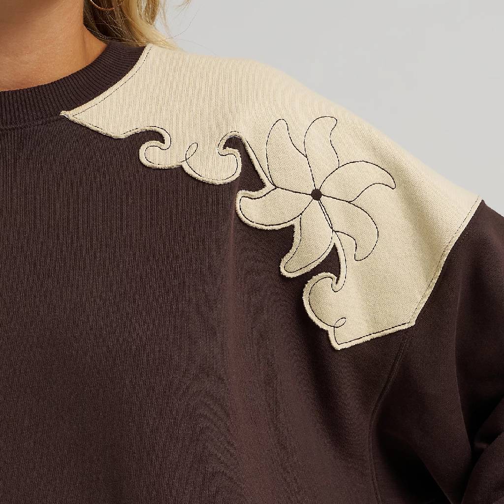 Wrangler Women's Lainey Wilson Toole Sweatshirt - Image 3