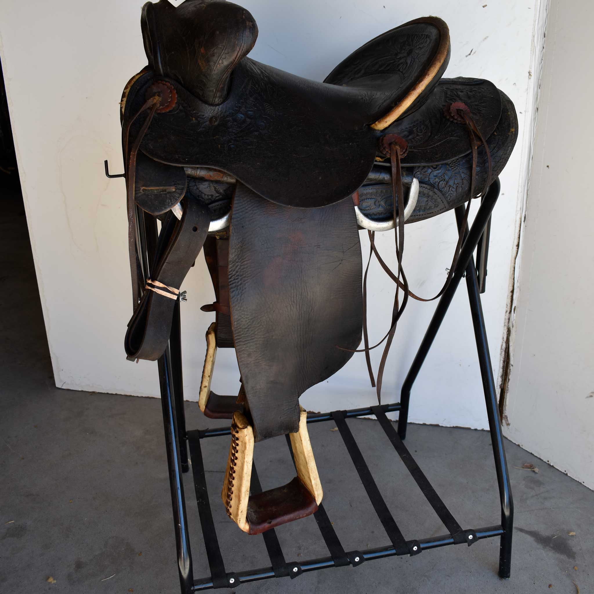 Used 13" Non-Rider Saddle Decor Only - Image 5