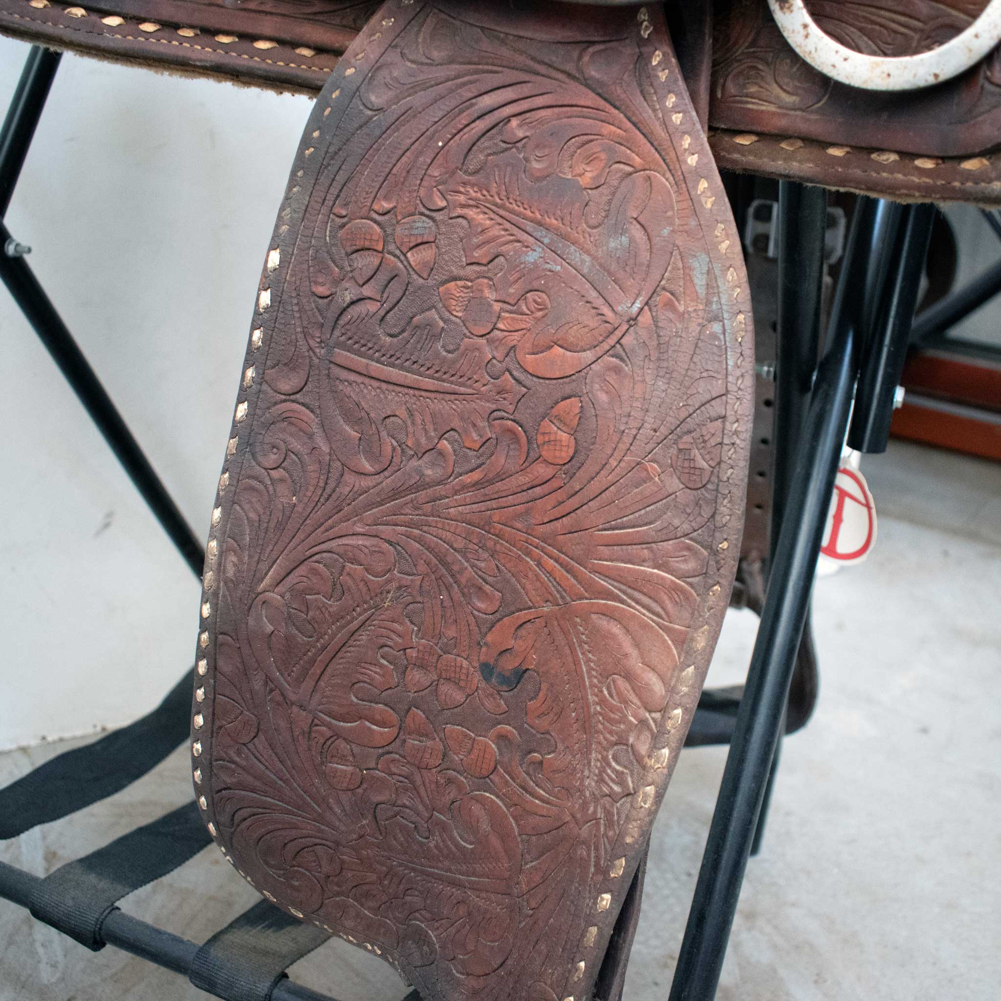 Used 15" Non-Rider Saddle Decor Only Saddle - Image 11