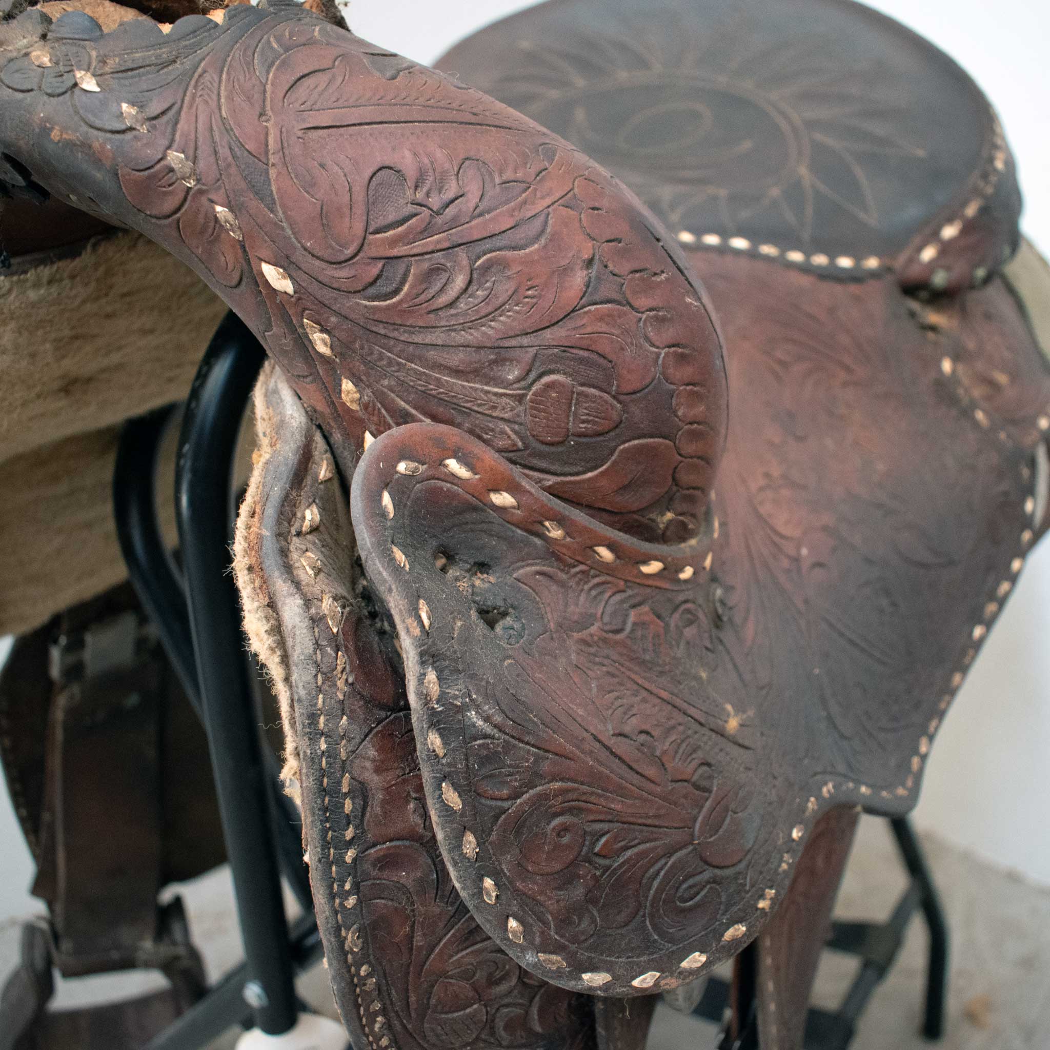 Used 15" Non-Rider Saddle Decor Only Saddle - Image 8