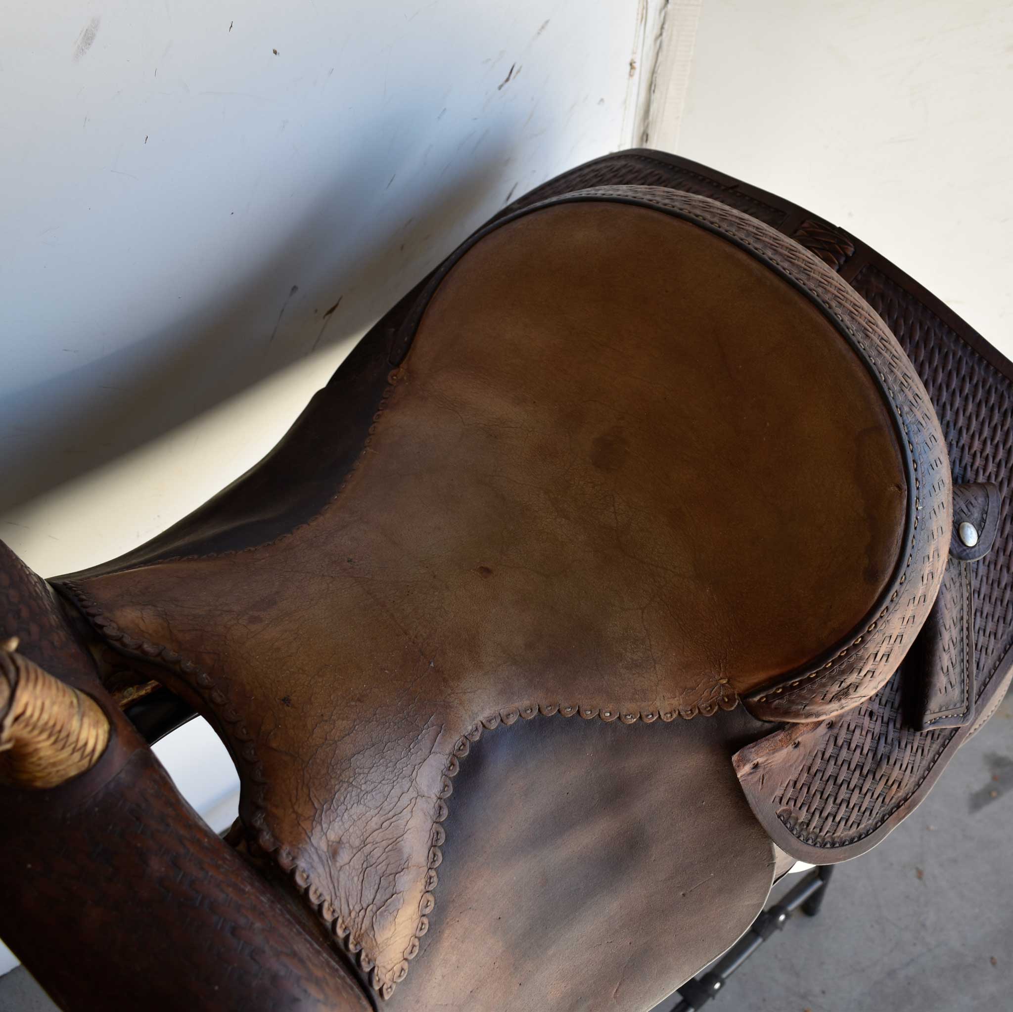 Used 16" Andrew Dee's Hardware Non-Rider Saddle - Image 8