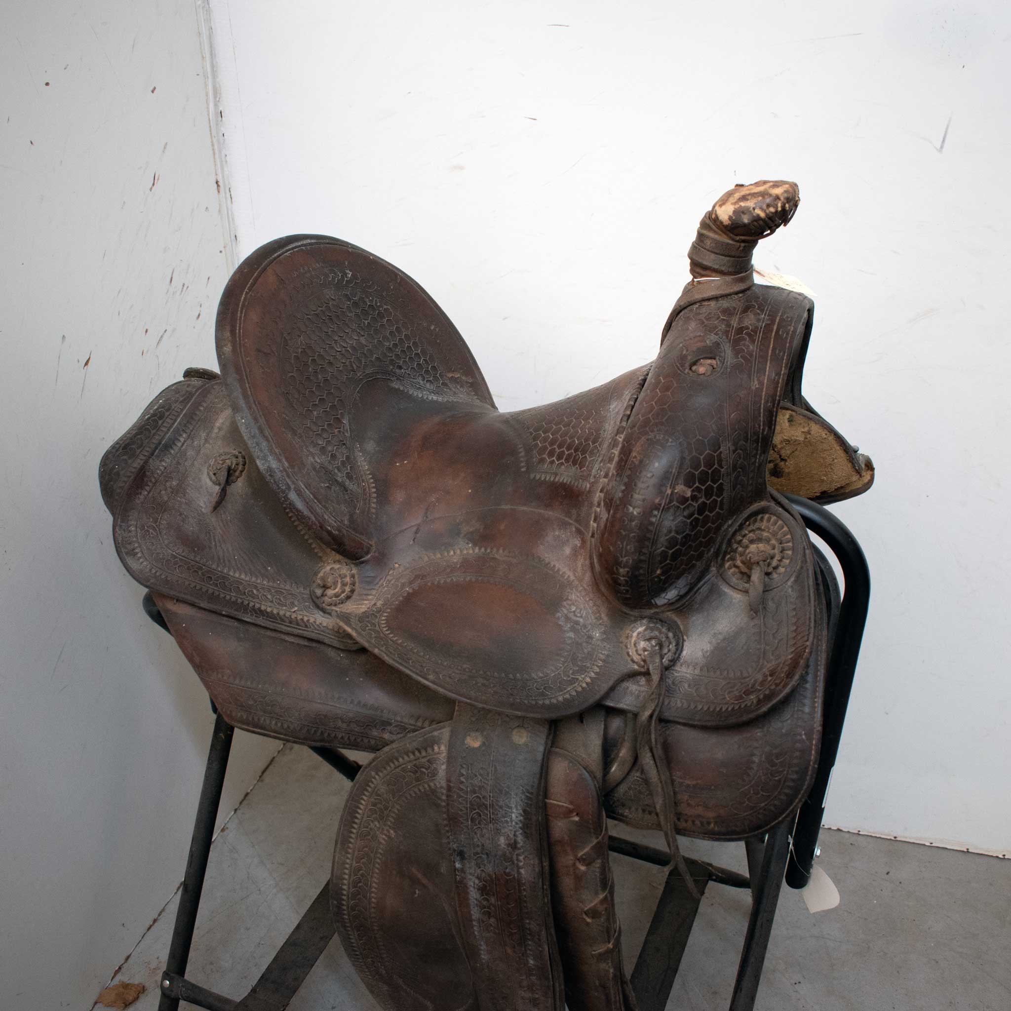 Used 14" G.L. Co Non-Rider Decor Only - Image 5
