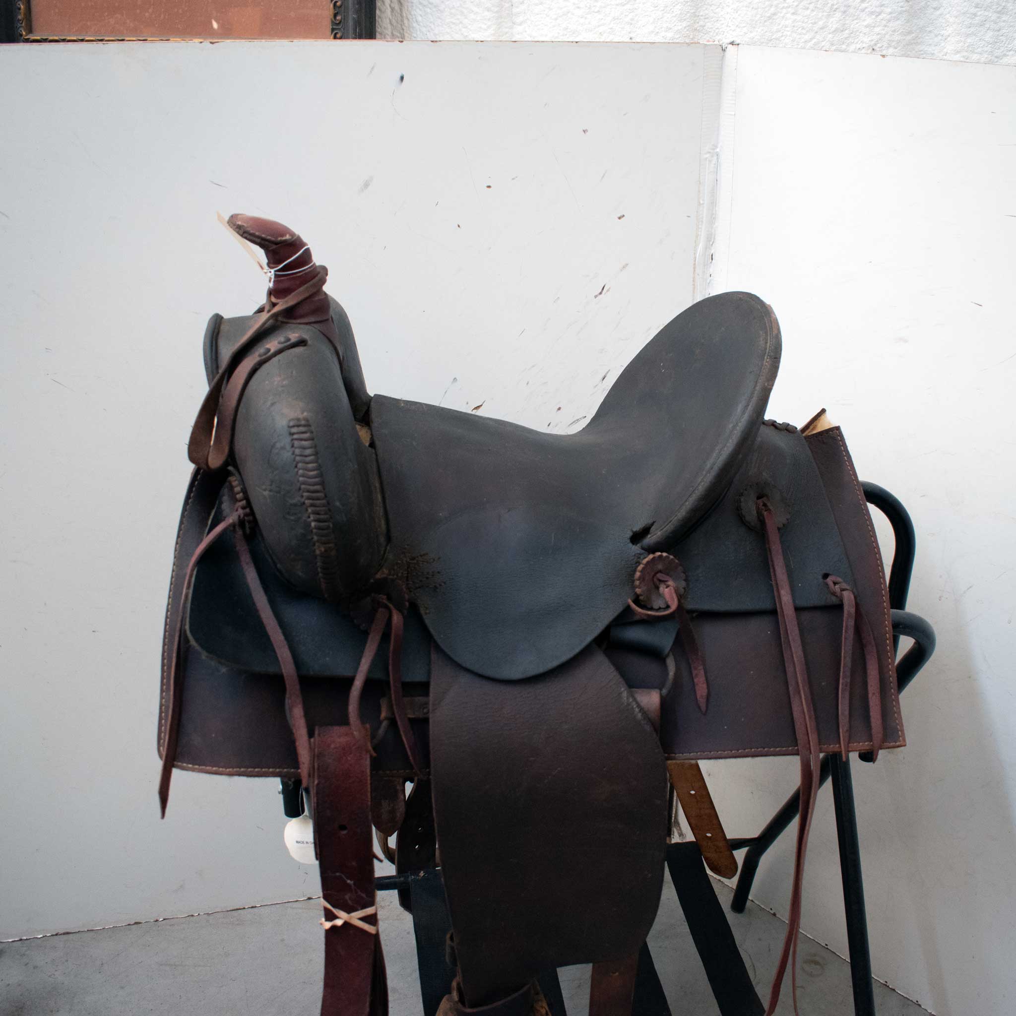 Used 14.5" Non-Rider Decor Saddle - Image 2