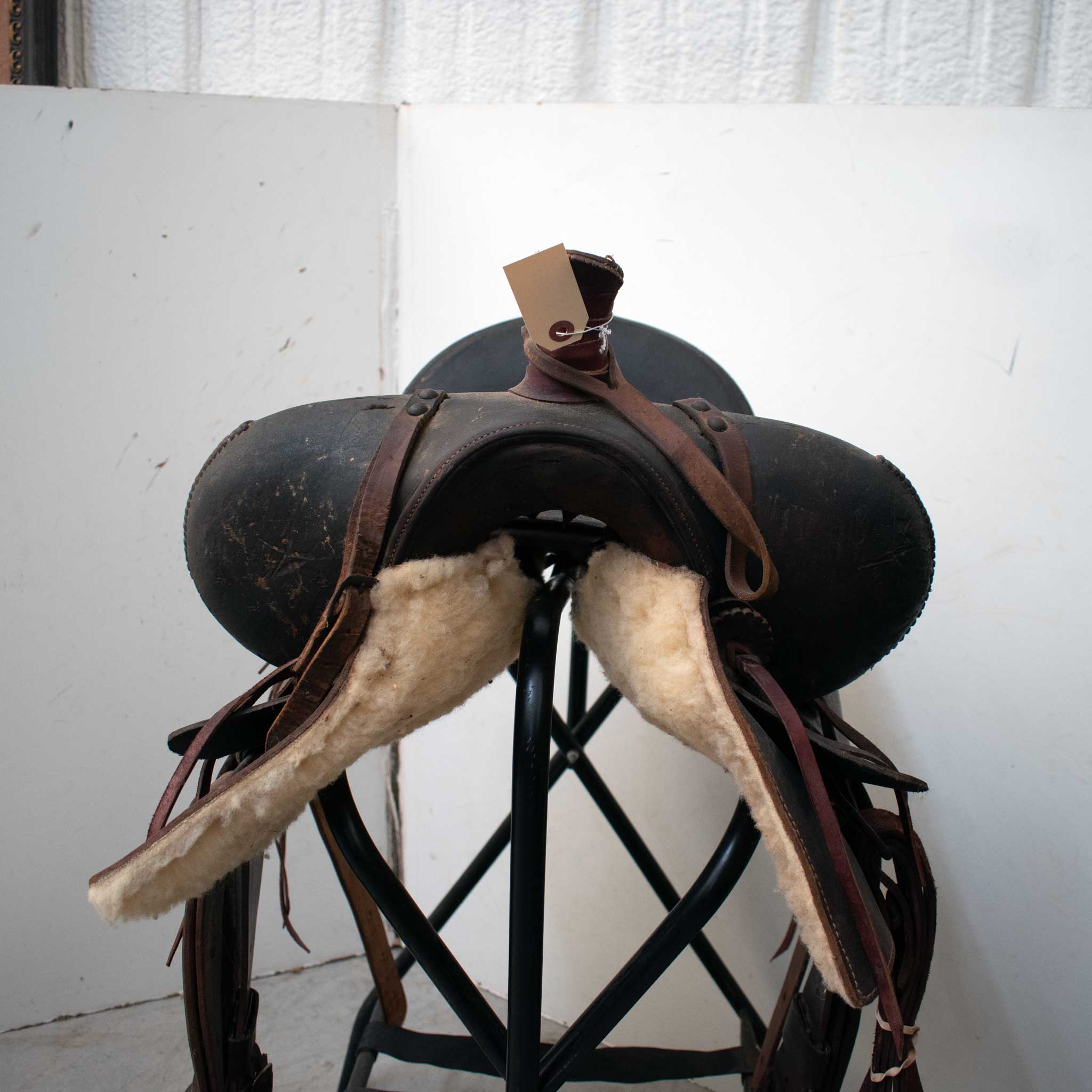 Used 14.5" Non-Rider Decor Saddle - Image 7