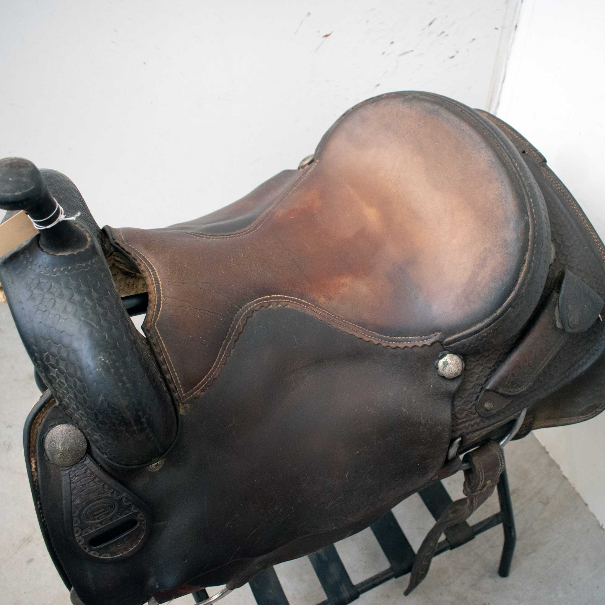 Used 17" Bob Marshall Non-Rider Saddle - Image 4
