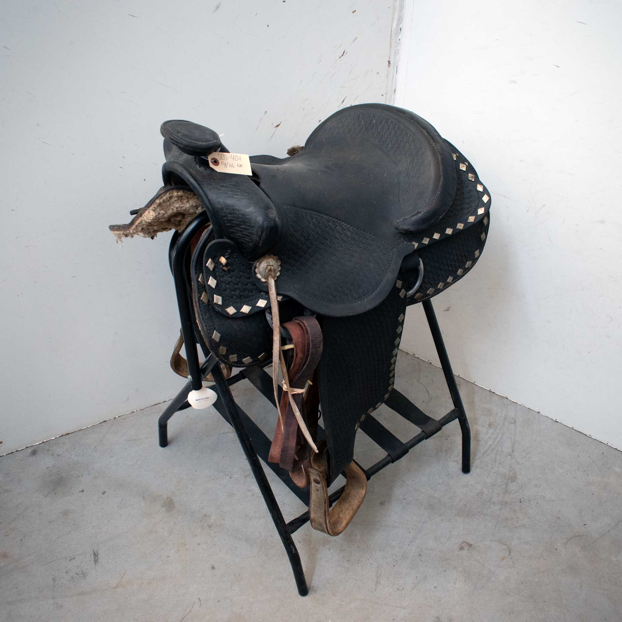 Used 15" Non-Rider Decor Saddle - Image 2