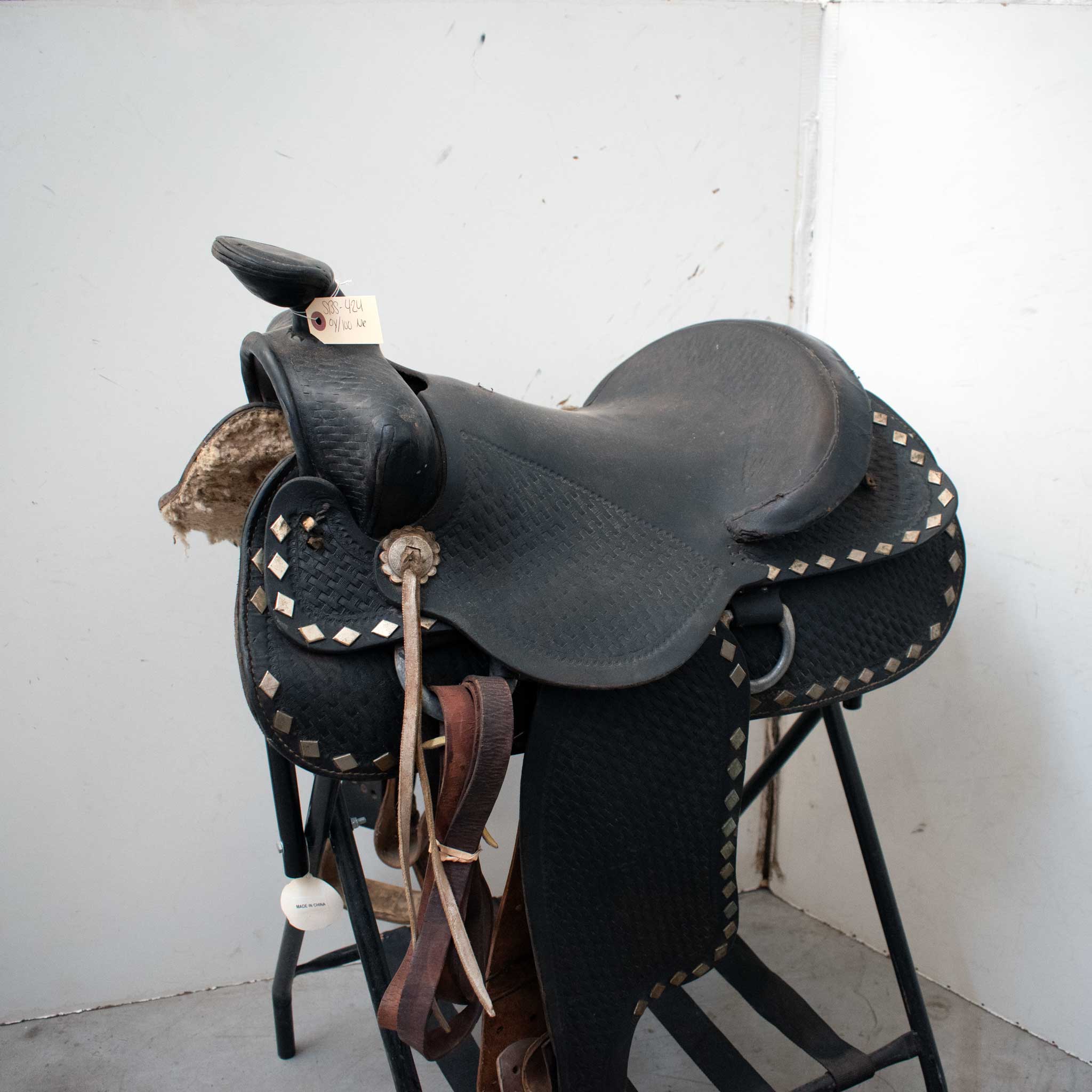 Used 15" Non-Rider Decor Saddle - Image 3