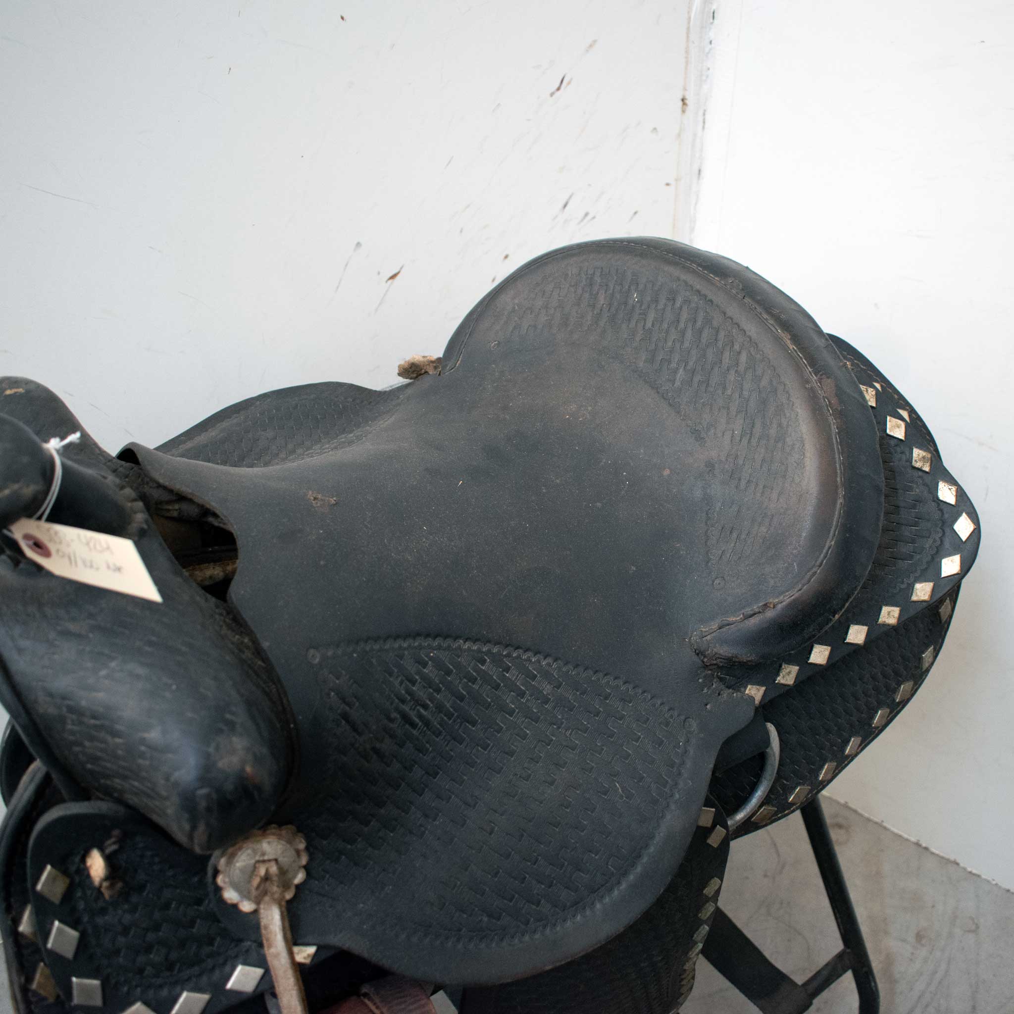 Used 15" Non-Rider Decor Saddle - Image 5