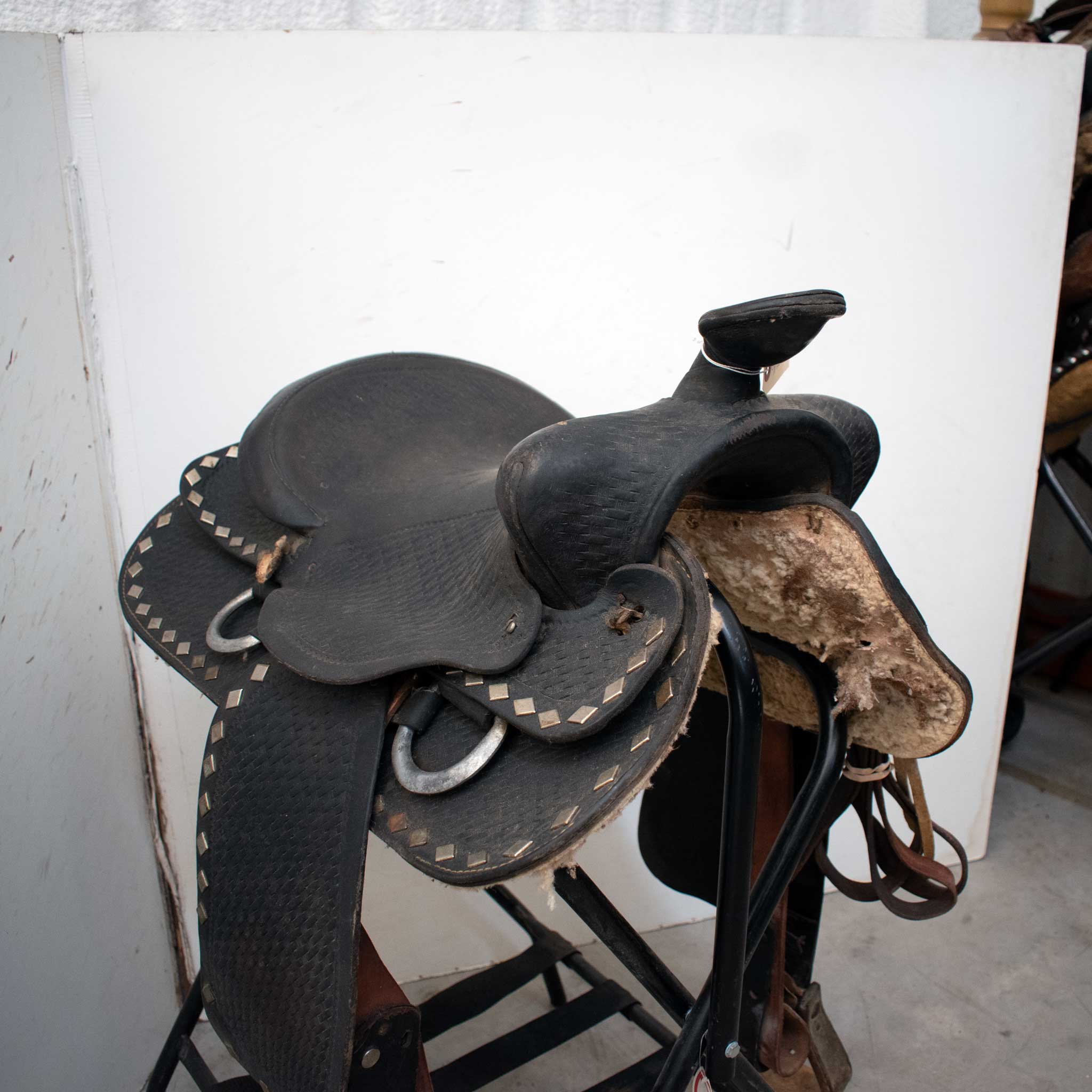 Used 15" Non-Rider Decor Saddle - Image 6