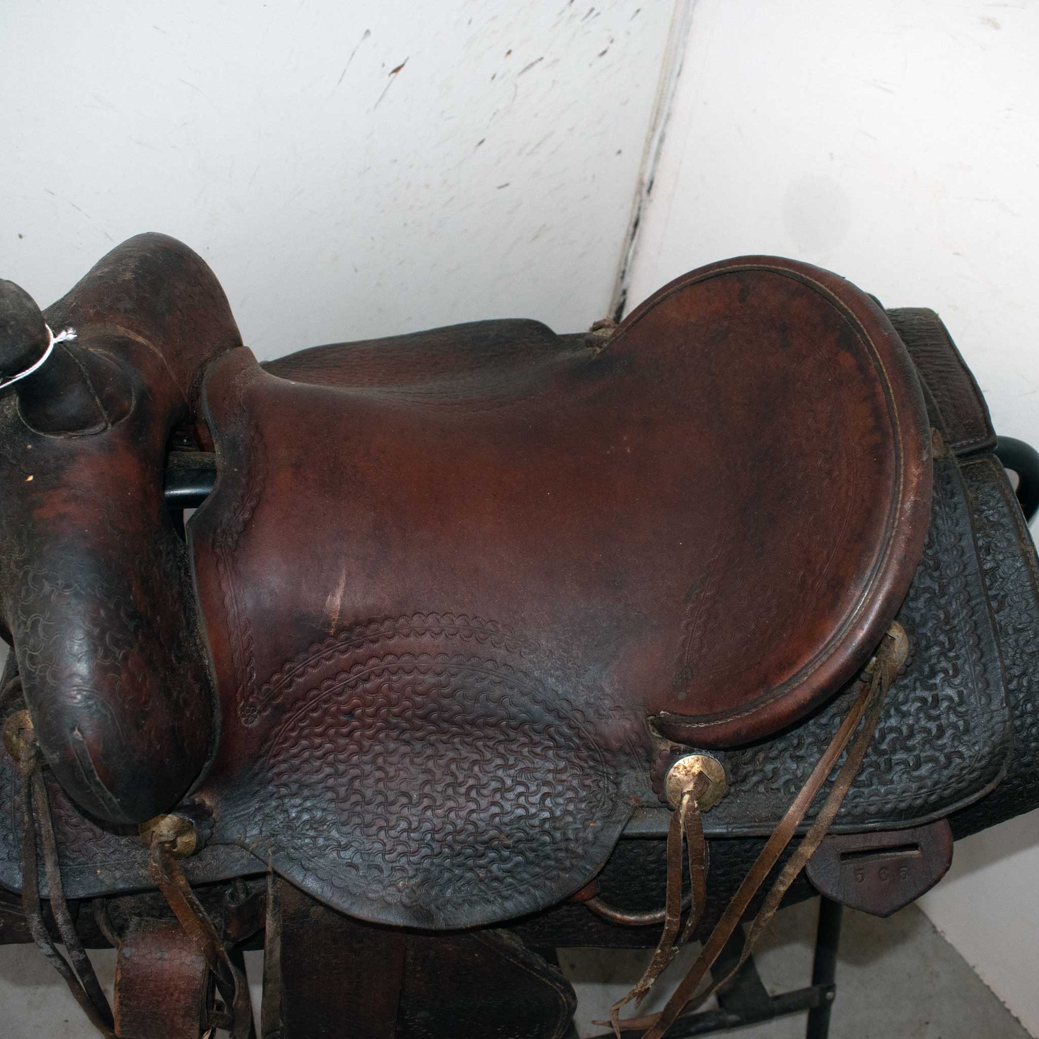 Used 15" Non-Rider Decor Only Saddle - Image 4