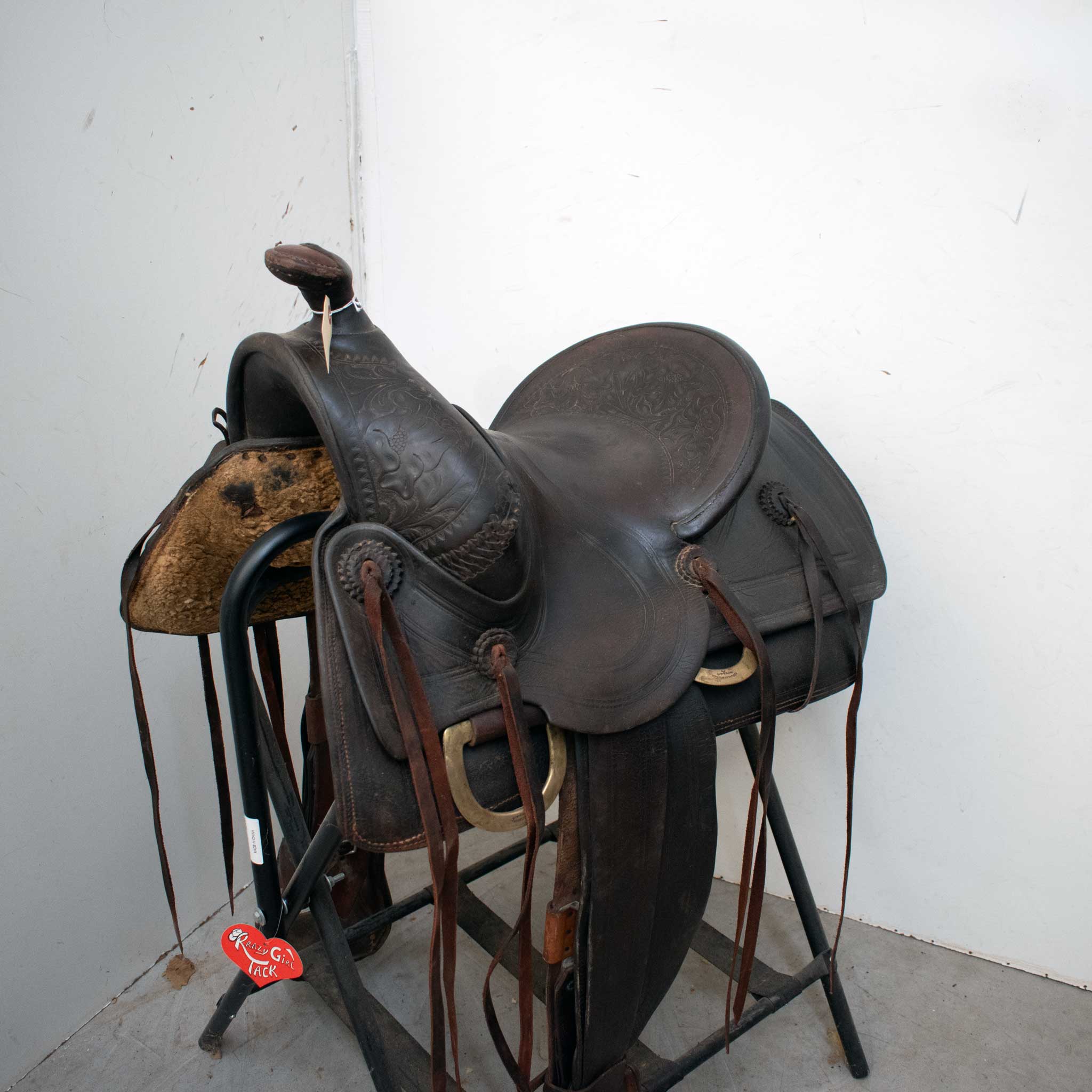 Used 13.5" N. Porter Non-Rider Decor Only Saddle - Image 2