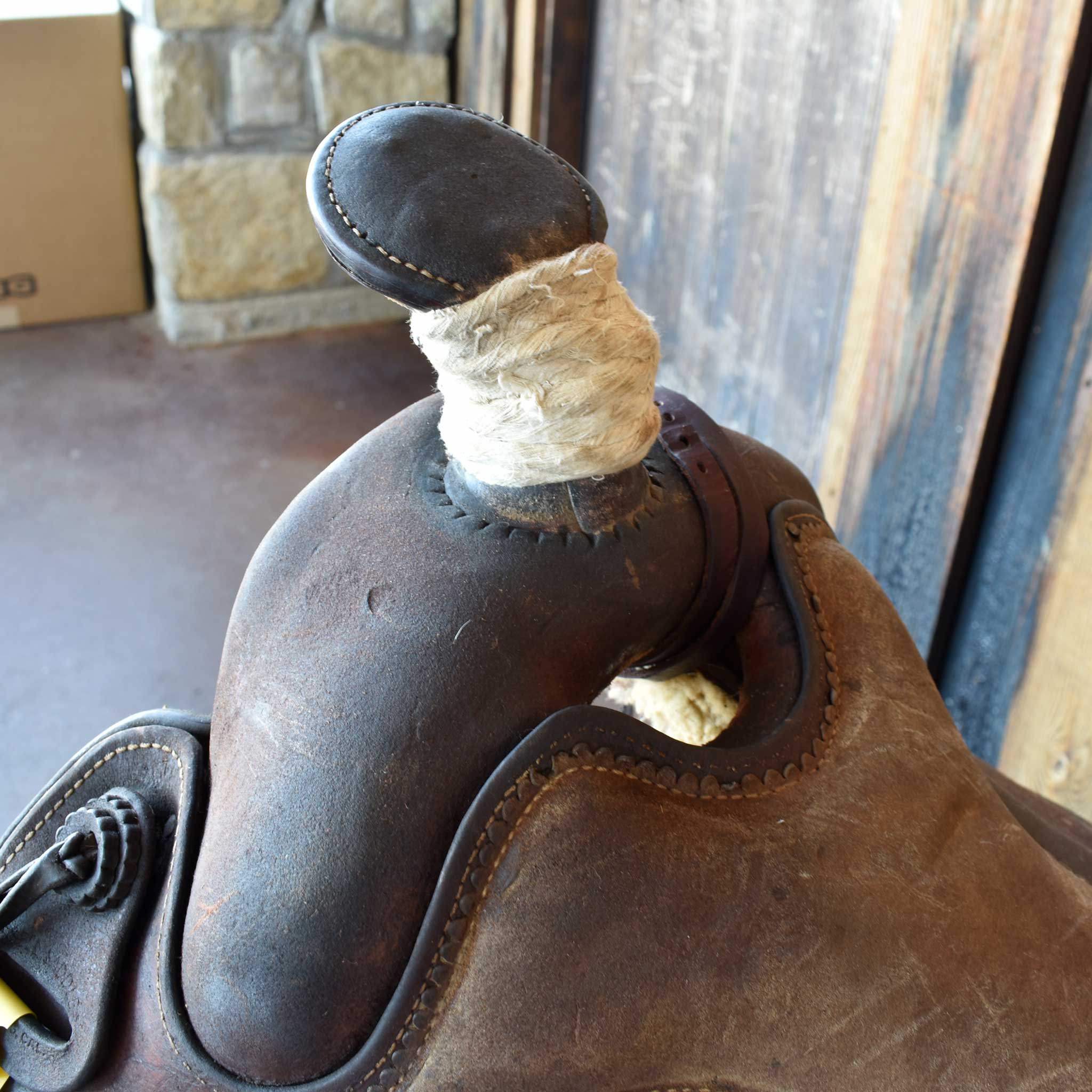 Used 15.5" Hissell Non-Rider Saddle - Image 12