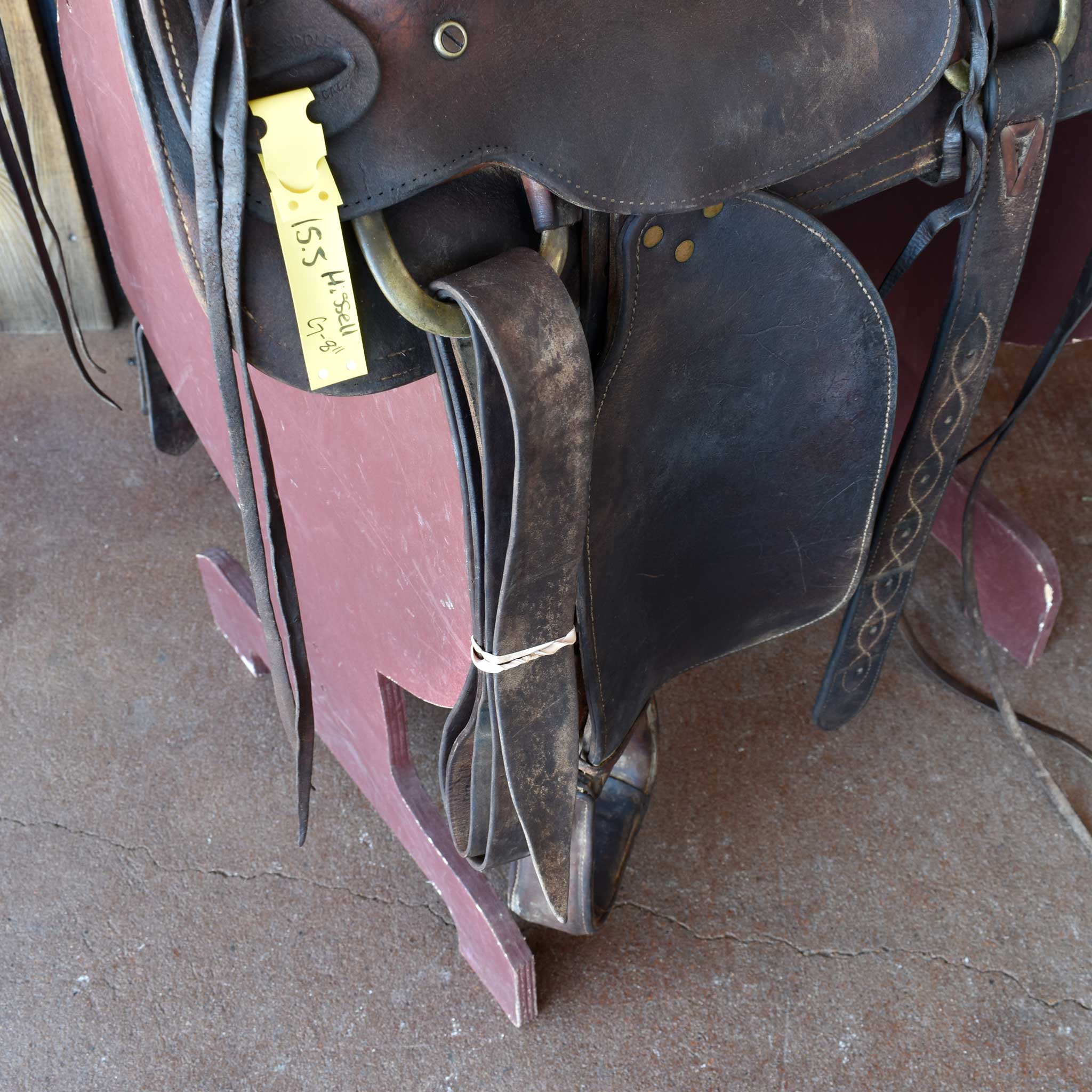 Used 15.5" Hissell Non-Rider Saddle - Image 4