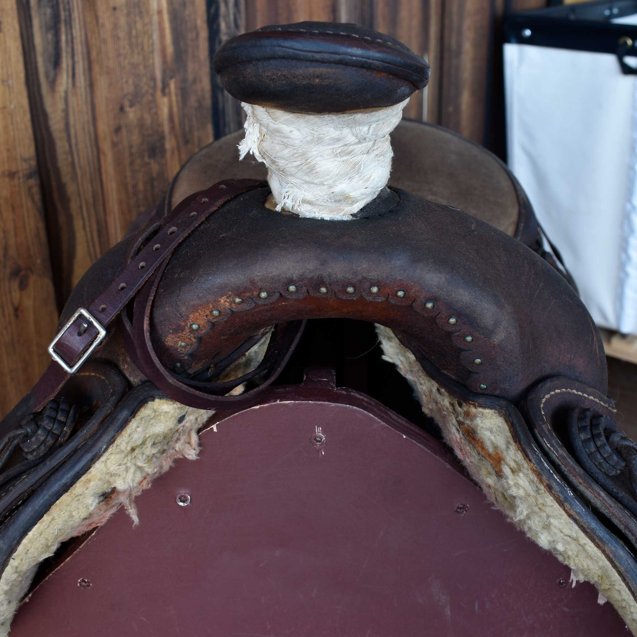 Used 15.5" Hissell Non-Rider Saddle - Image 7