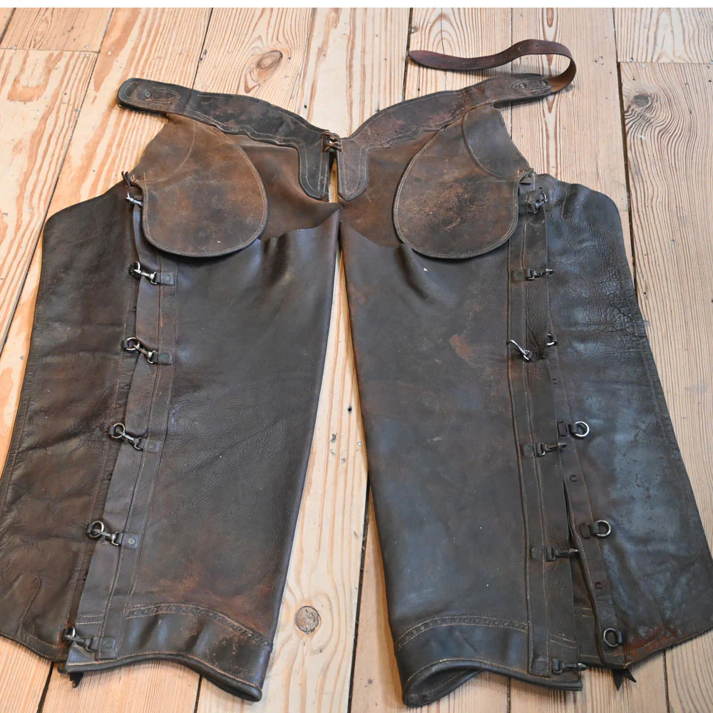 1930's Dotted Leather Shotgun Chaps - Image 2