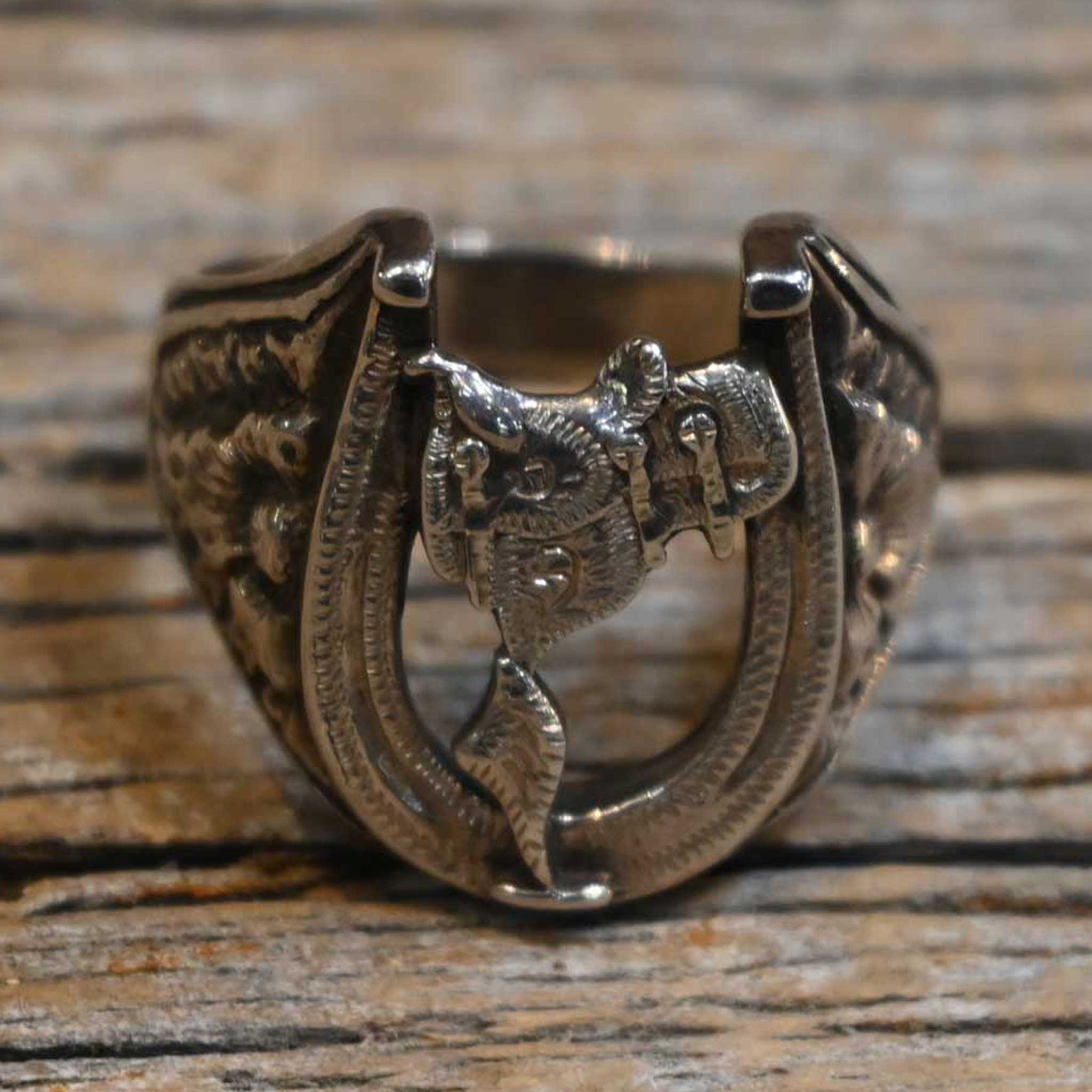 Vintage Sterling Silver Horseshoe Ring - Image 2