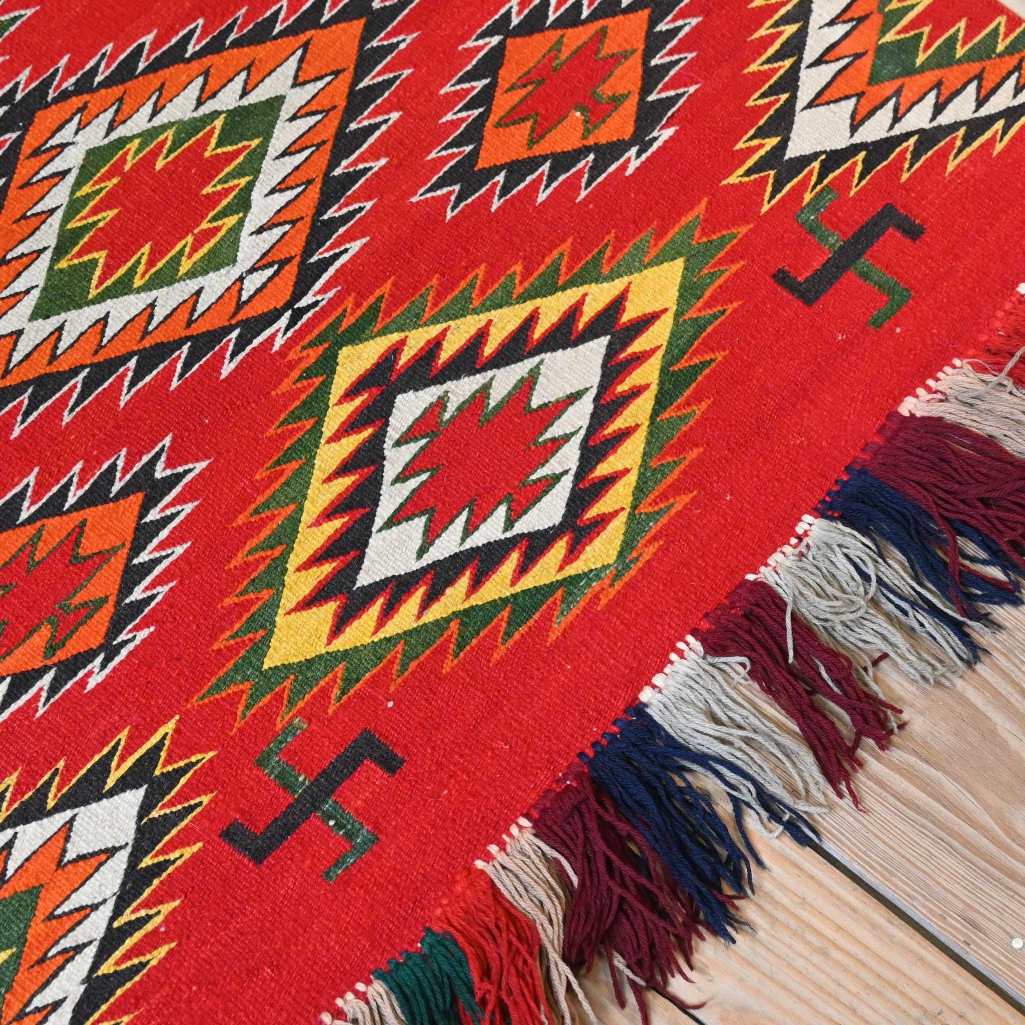 Vintage Navajo Rug Red Mesa Eye Dazzler w/Germantown Fringe - Image 2