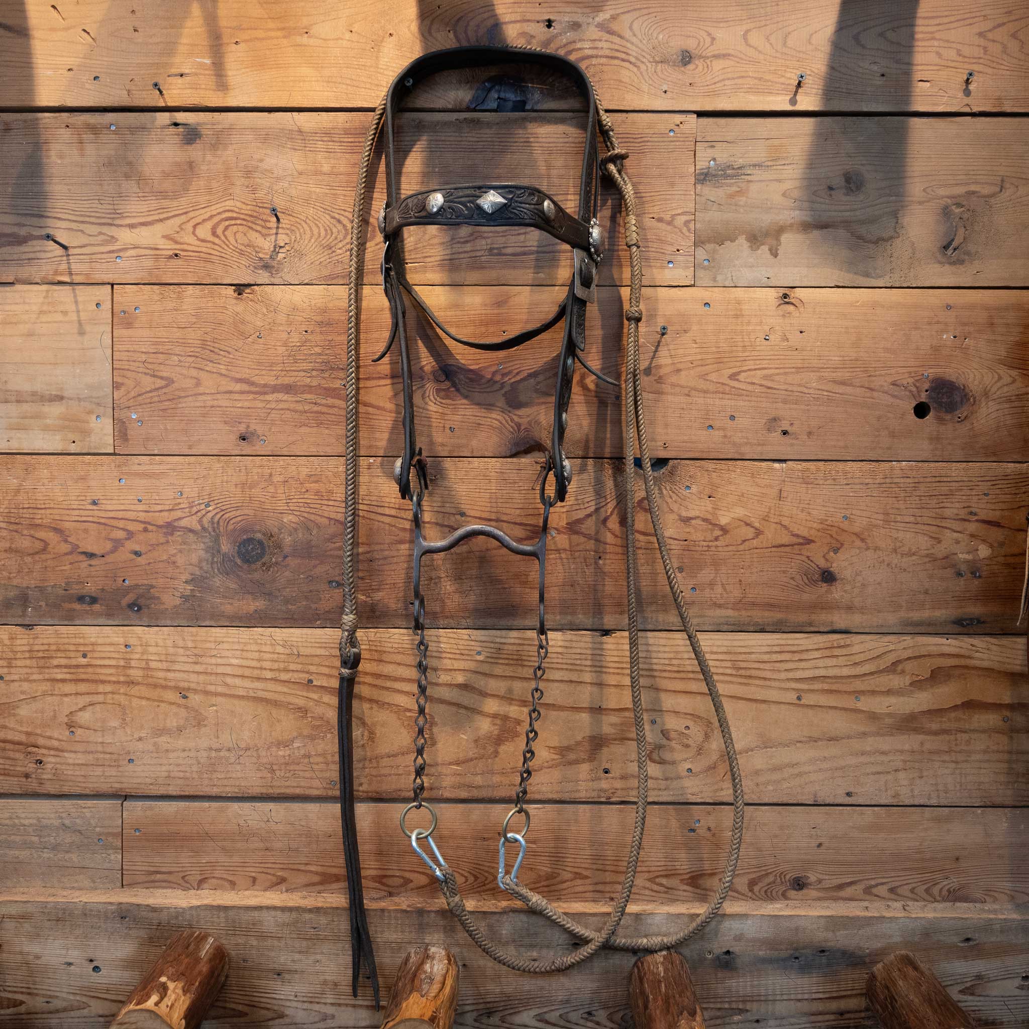 Vintage Tooled Bridle w/ Nickel plated accents & Romel Reins - Image 2
