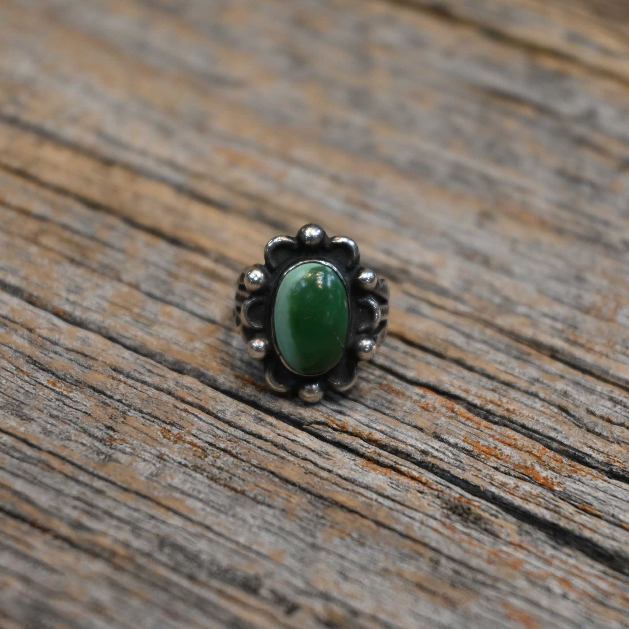 Vintage Size 5 Ring w/Green Stone