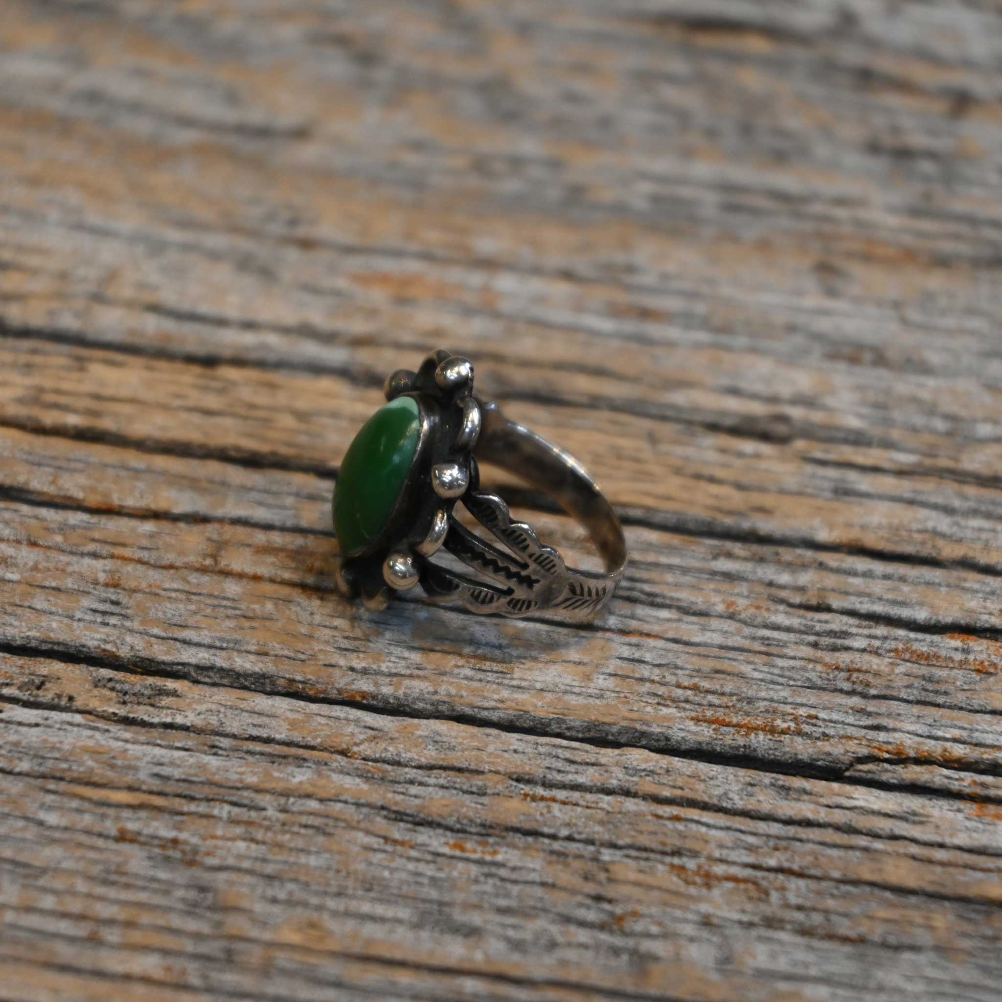 Vintage Size 5 Ring w/Green Stone - Image 2