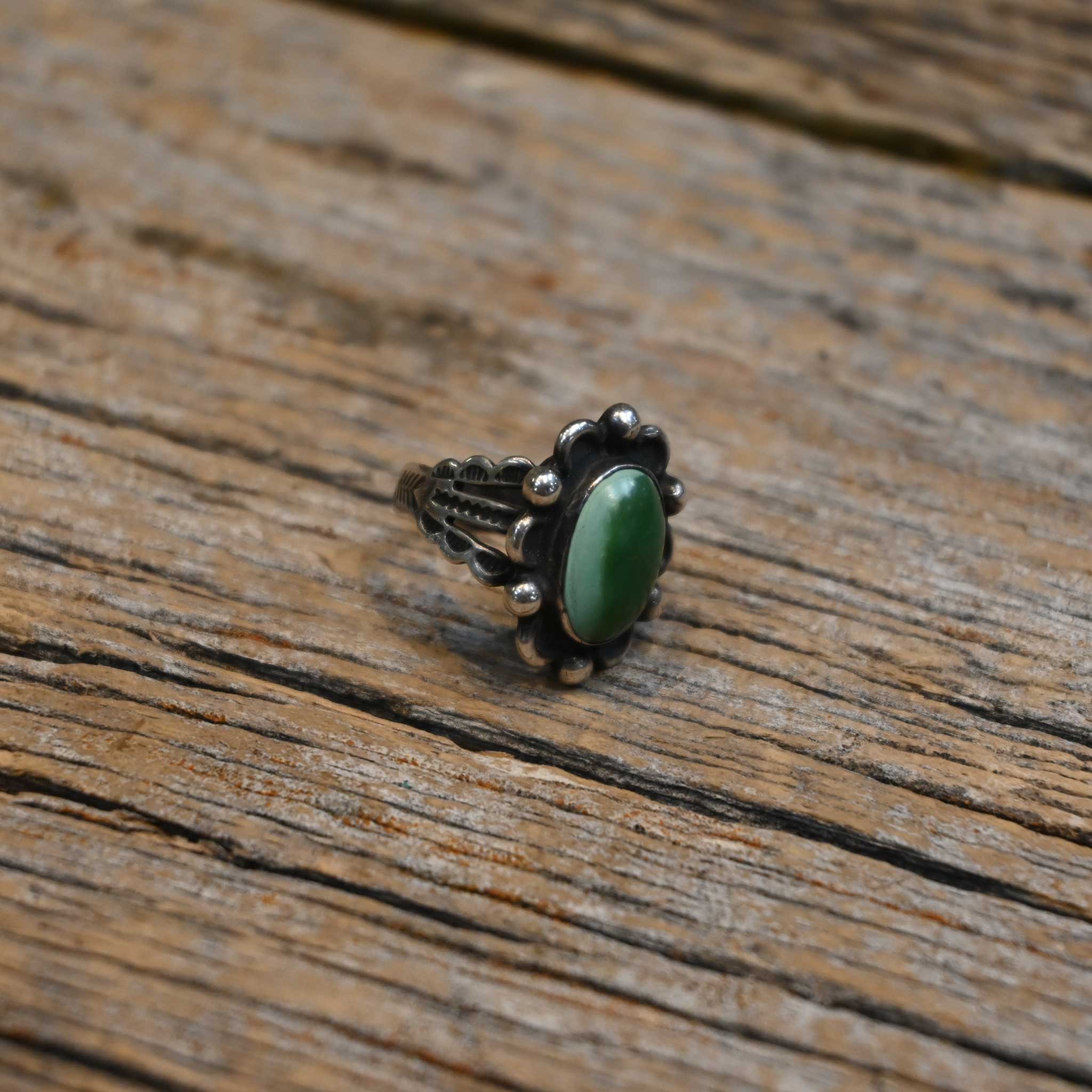 Vintage Size 5 Ring w/Green Stone - Image 3