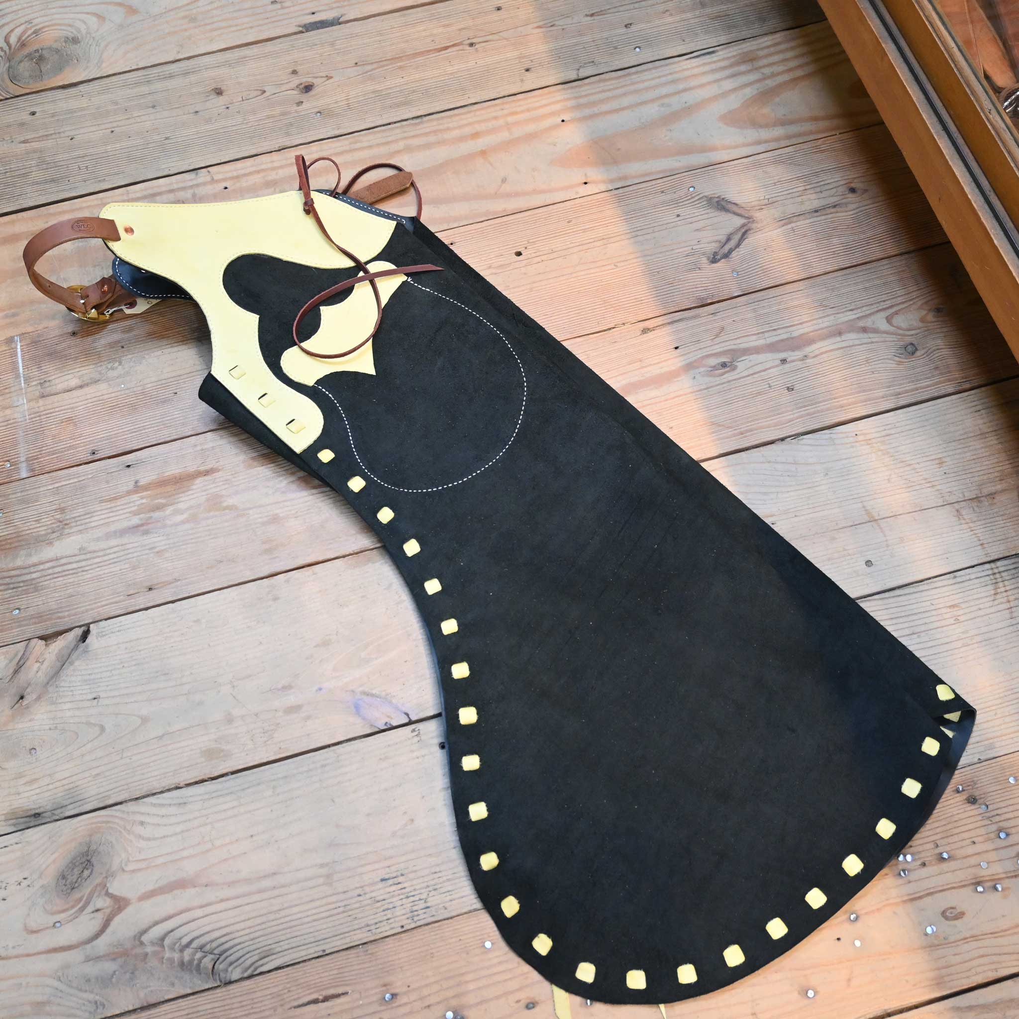 WLC Stepthrough Chaps with 1/2 Zips - Image 4