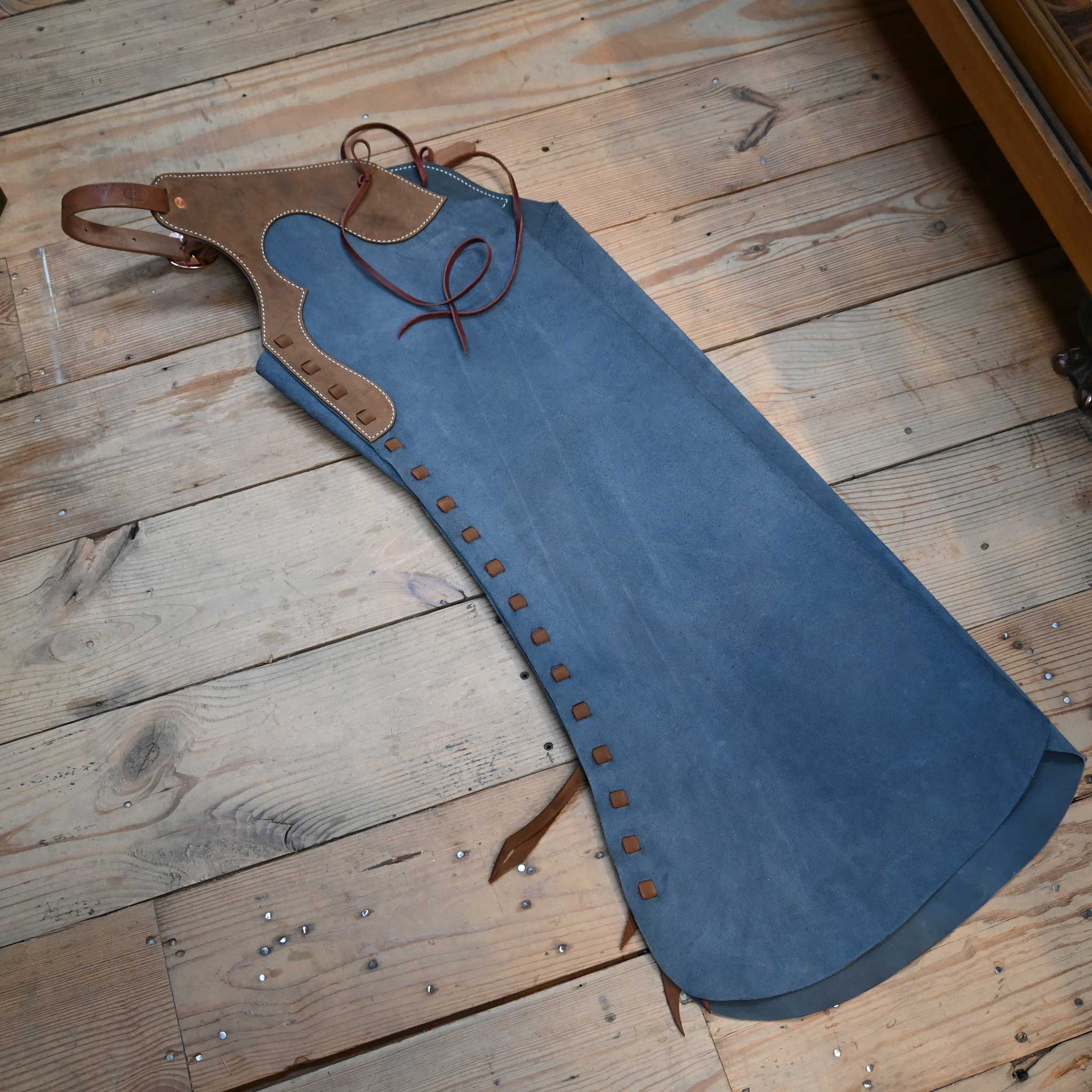 WLC Stepthrough Chaps with 1/2 Zips - Image 4